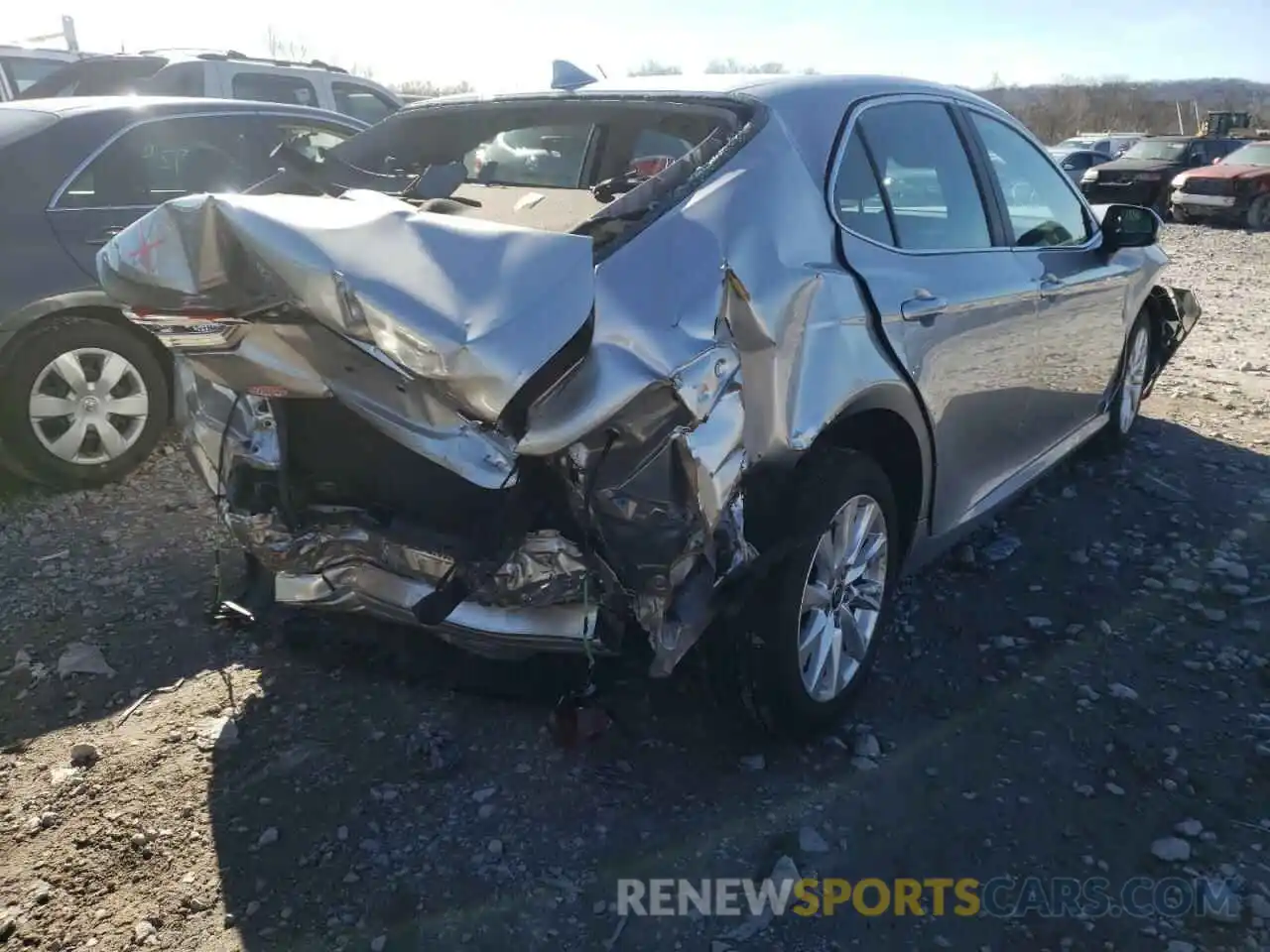 4 Photograph of a damaged car 4T1C11AK5LU994928 TOYOTA CAMRY 2020