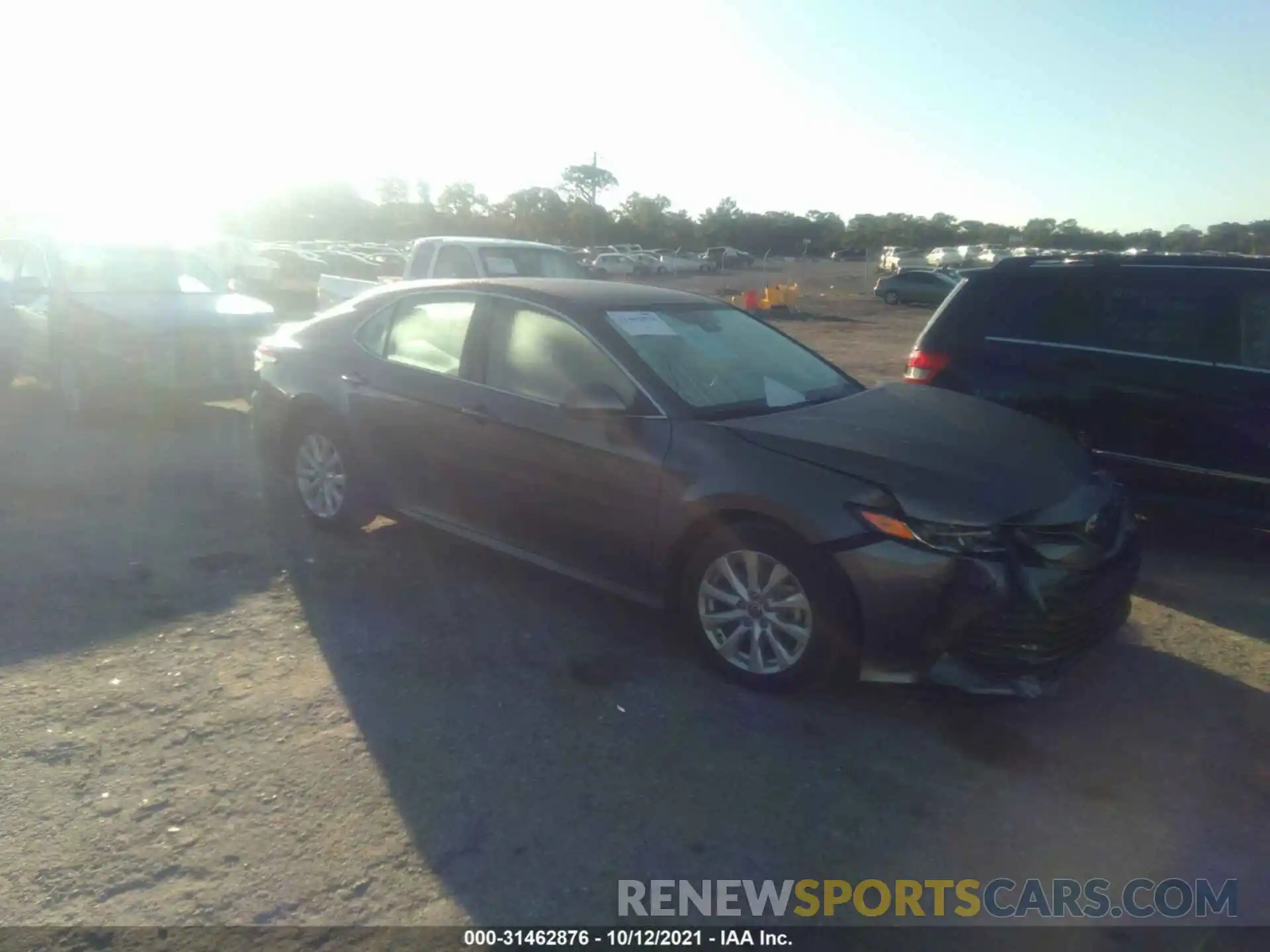 1 Photograph of a damaged car 4T1C11AK5LU995013 TOYOTA CAMRY 2020