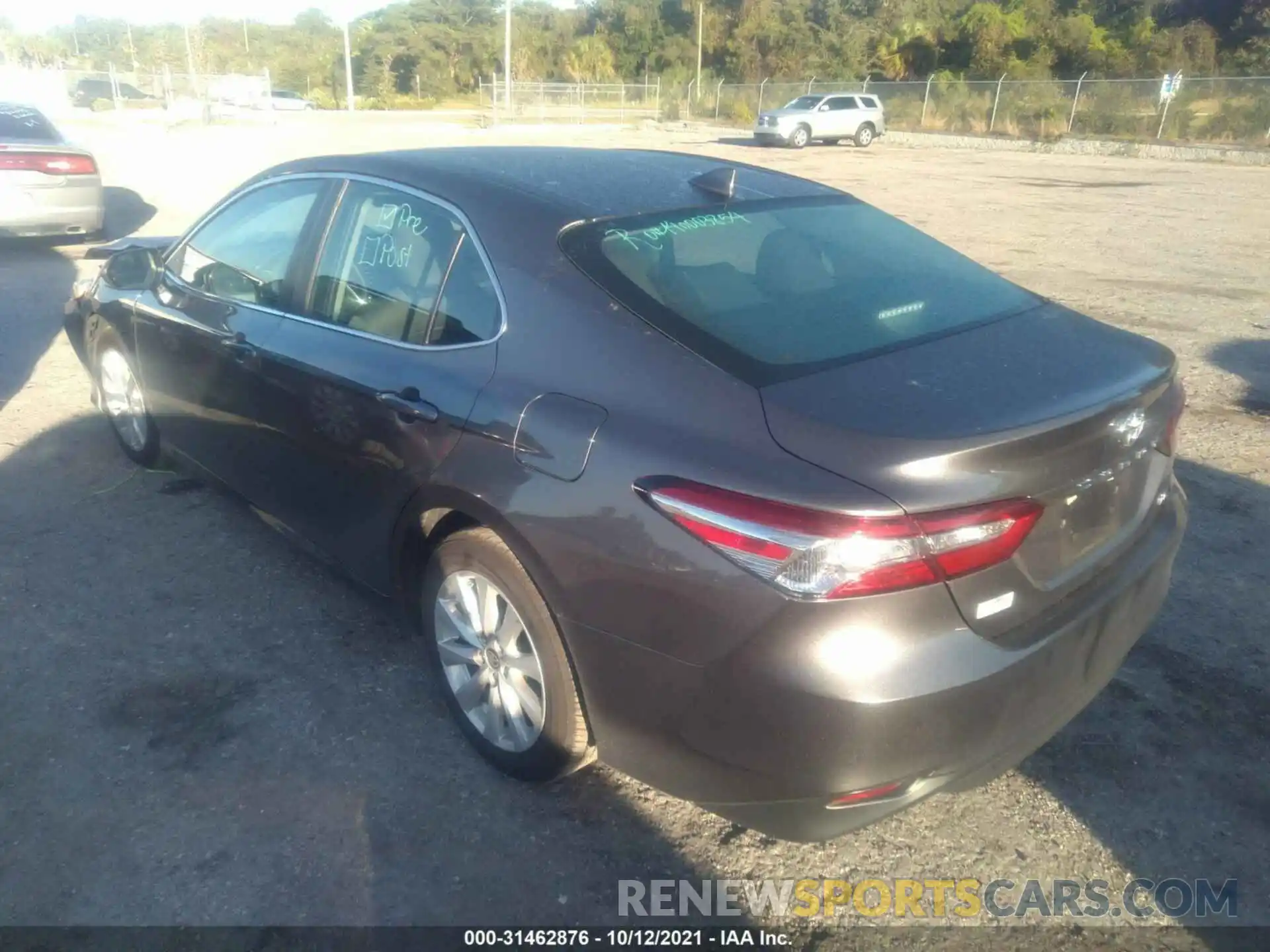 3 Photograph of a damaged car 4T1C11AK5LU995013 TOYOTA CAMRY 2020