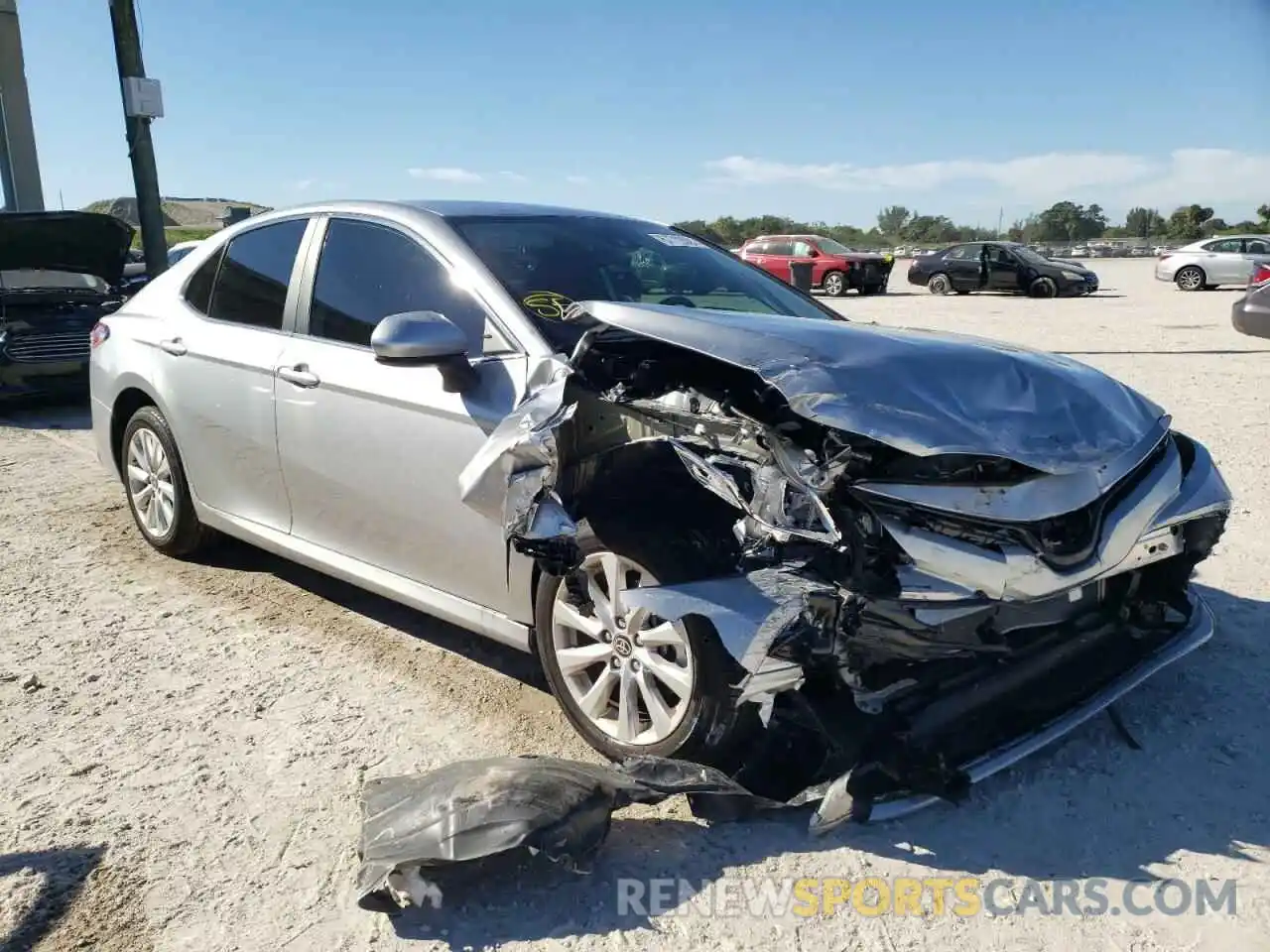 1 Photograph of a damaged car 4T1C11AK5LU996291 TOYOTA CAMRY 2020