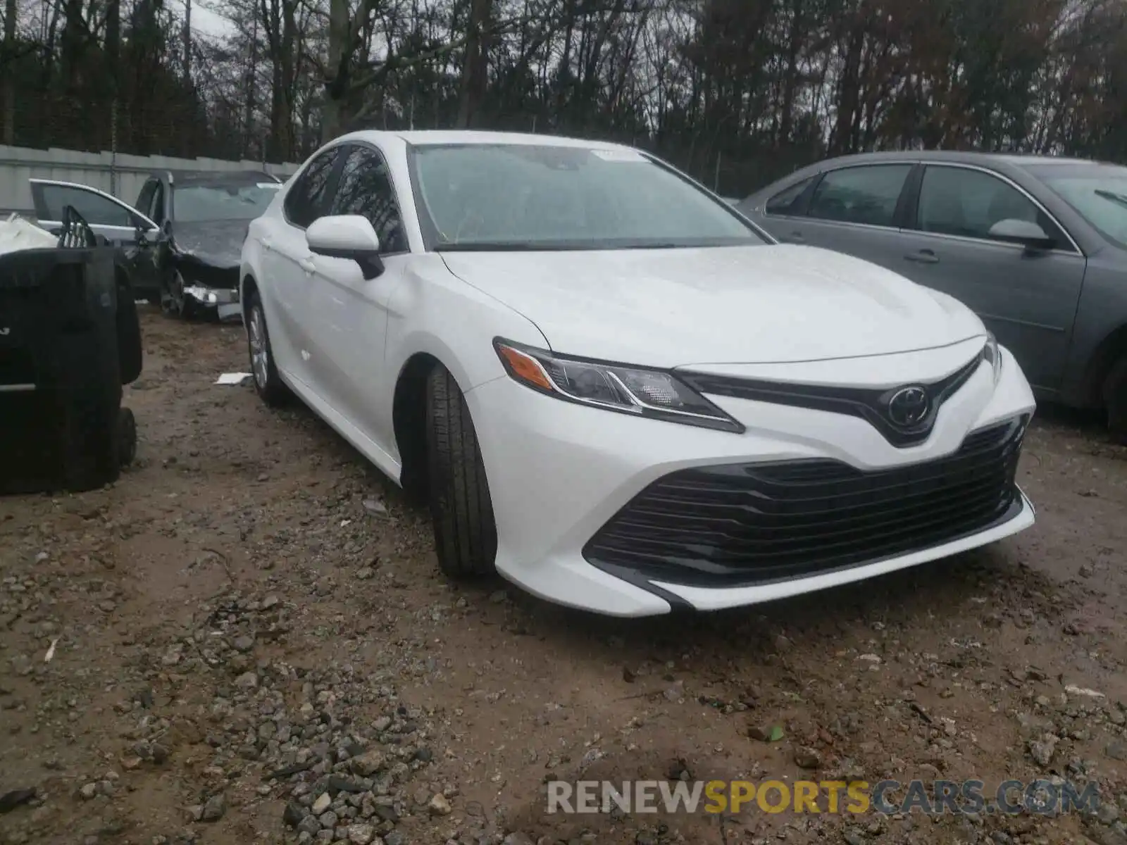 1 Photograph of a damaged car 4T1C11AK5LU998235 TOYOTA CAMRY 2020