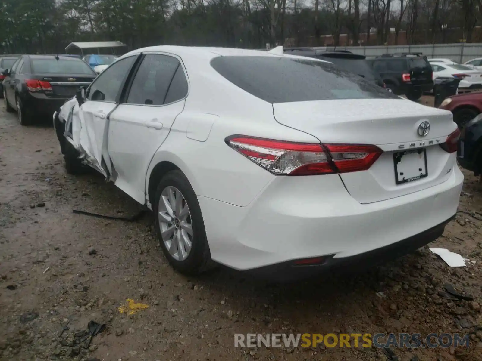 3 Photograph of a damaged car 4T1C11AK5LU998235 TOYOTA CAMRY 2020