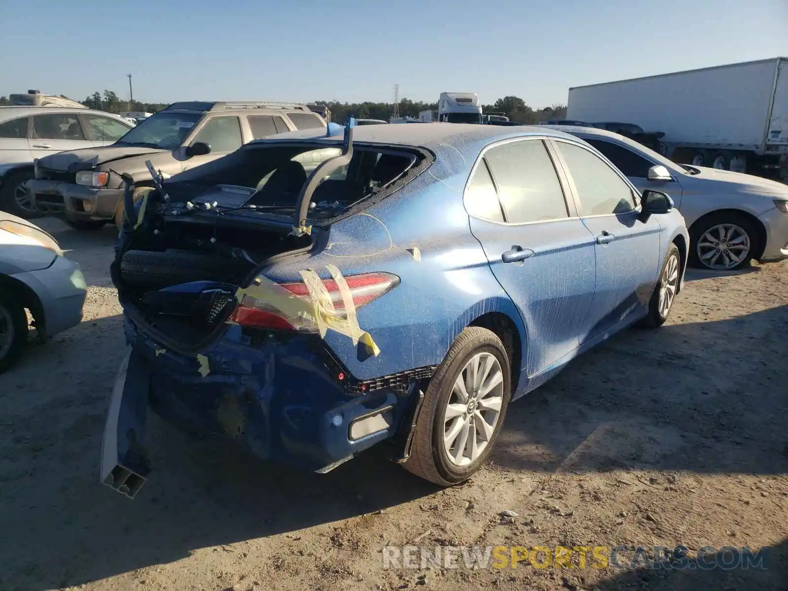 4 Photograph of a damaged car 4T1C11AK6LU320819 TOYOTA CAMRY 2020