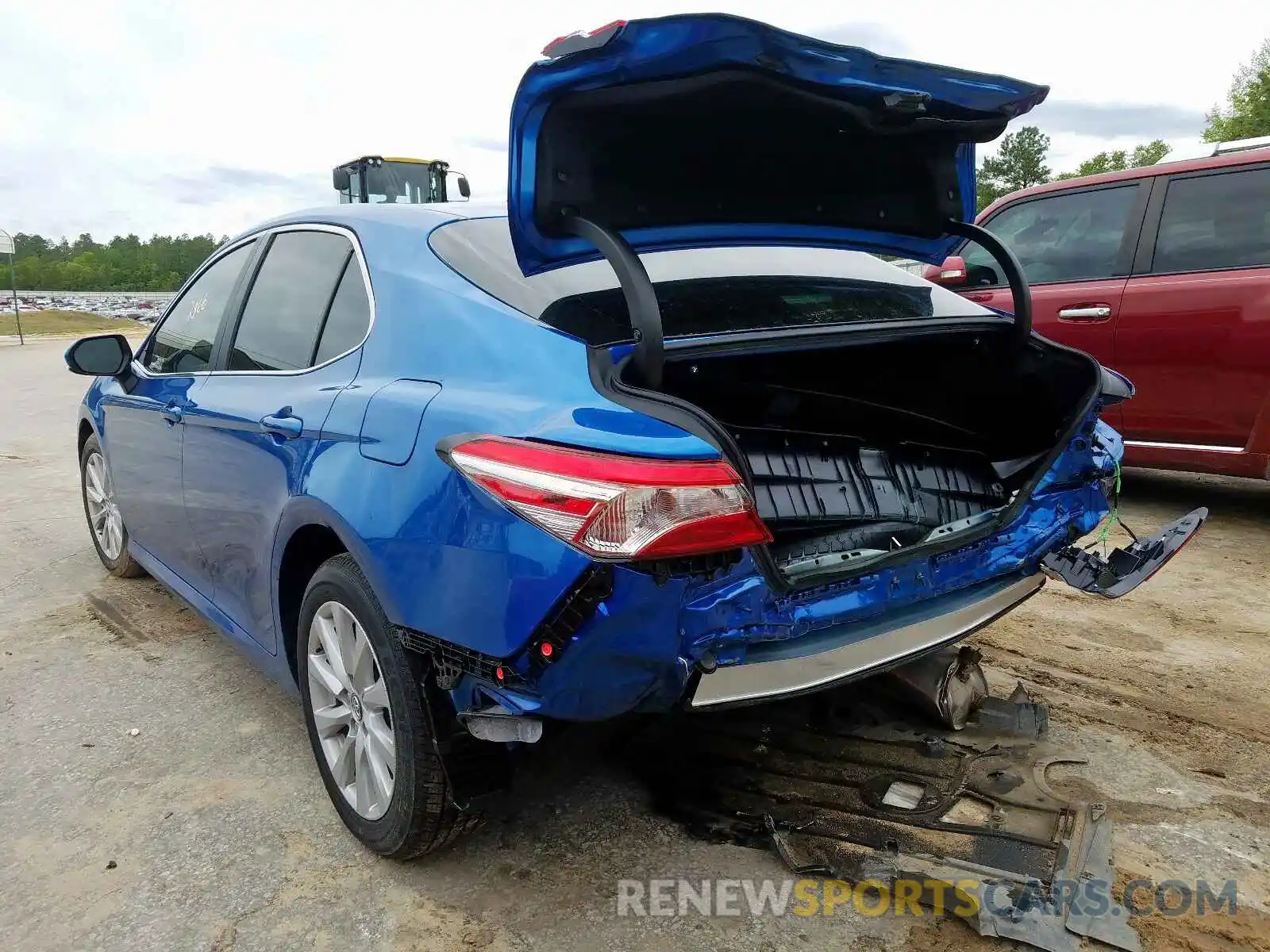 3 Photograph of a damaged car 4T1C11AK6LU321162 TOYOTA CAMRY 2020