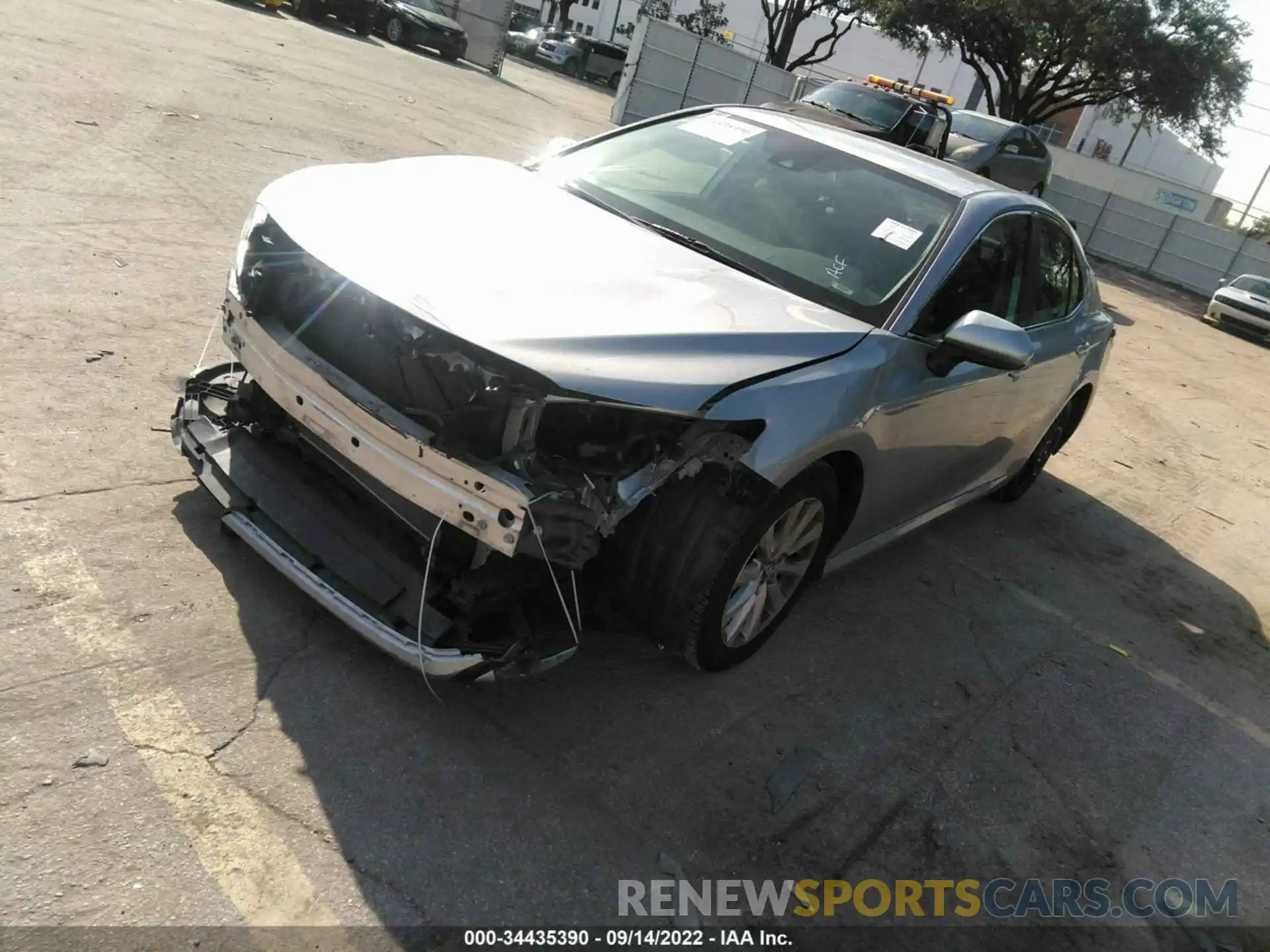 2 Photograph of a damaged car 4T1C11AK6LU330122 TOYOTA CAMRY 2020