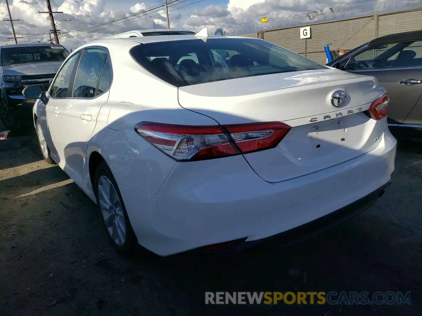 3 Photograph of a damaged car 4T1C11AK6LU332260 TOYOTA CAMRY 2020