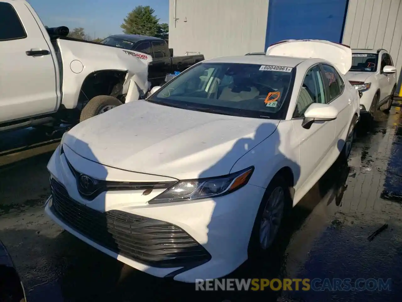 2 Photograph of a damaged car 4T1C11AK6LU332744 TOYOTA CAMRY 2020