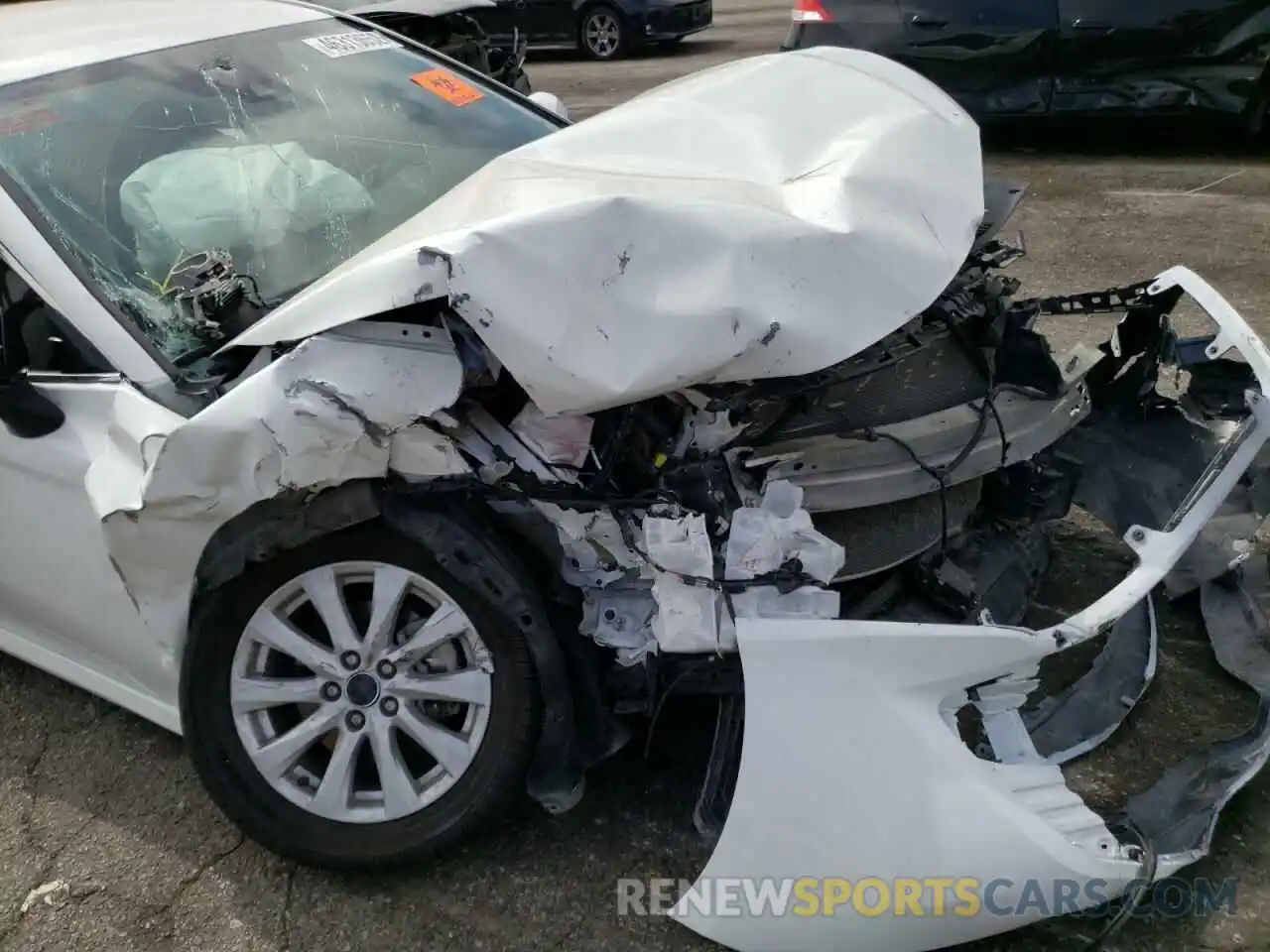 9 Photograph of a damaged car 4T1C11AK6LU333411 TOYOTA CAMRY 2020