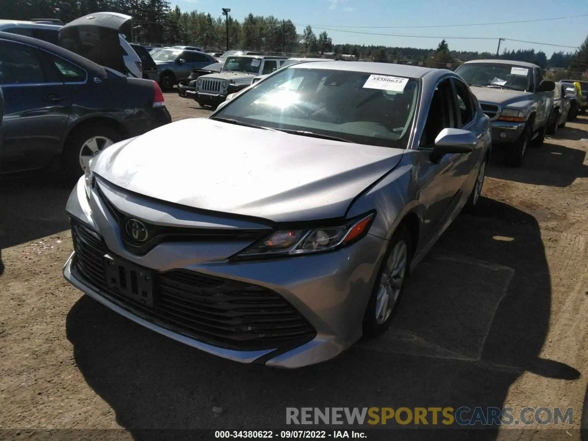 2 Photograph of a damaged car 4T1C11AK6LU340858 TOYOTA CAMRY 2020