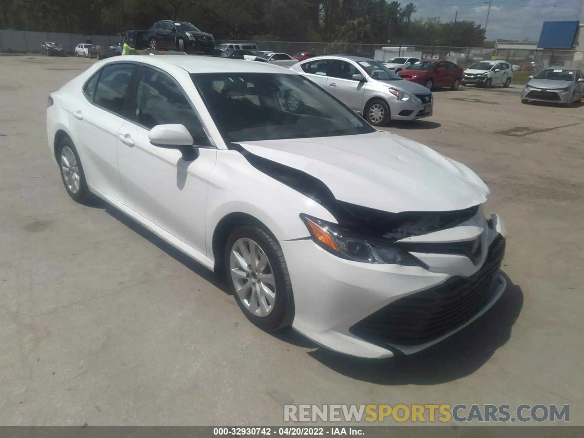 1 Photograph of a damaged car 4T1C11AK6LU344618 TOYOTA CAMRY 2020