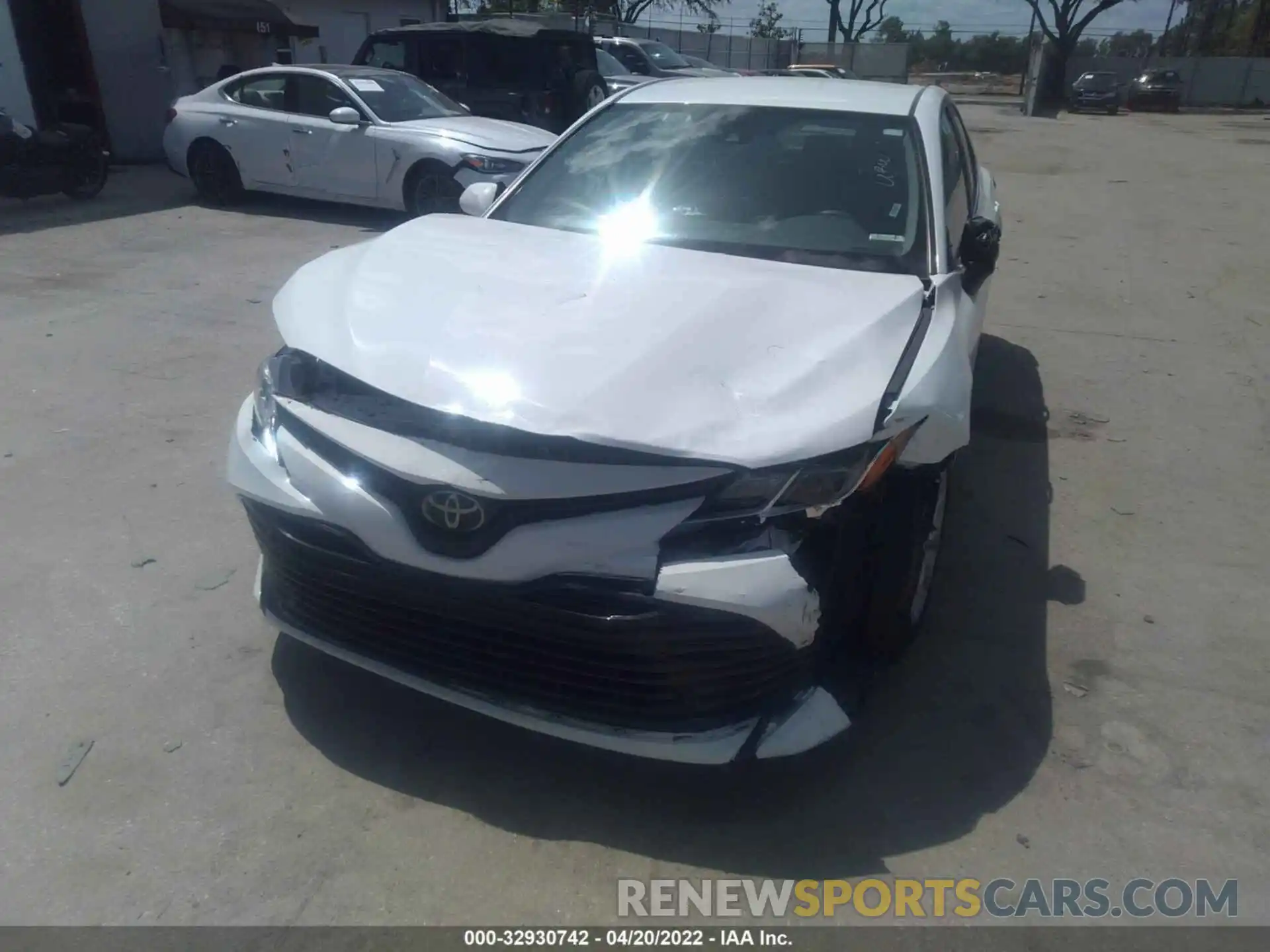 6 Photograph of a damaged car 4T1C11AK6LU344618 TOYOTA CAMRY 2020