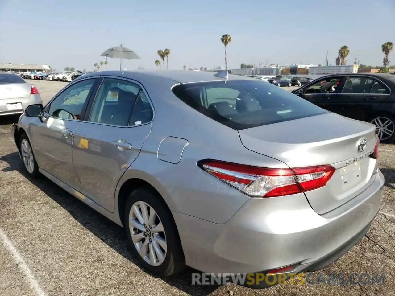 3 Photograph of a damaged car 4T1C11AK6LU349348 TOYOTA CAMRY 2020