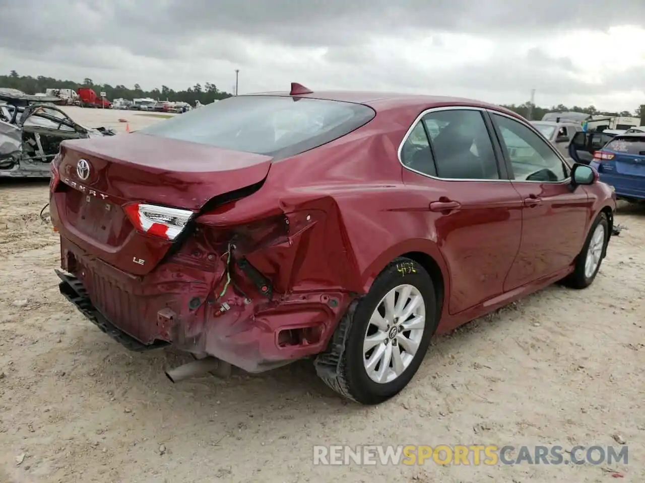 4 Photograph of a damaged car 4T1C11AK6LU353819 TOYOTA CAMRY 2020