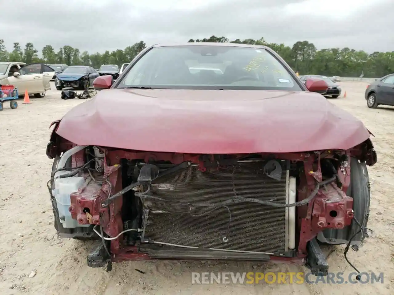 9 Photograph of a damaged car 4T1C11AK6LU353819 TOYOTA CAMRY 2020