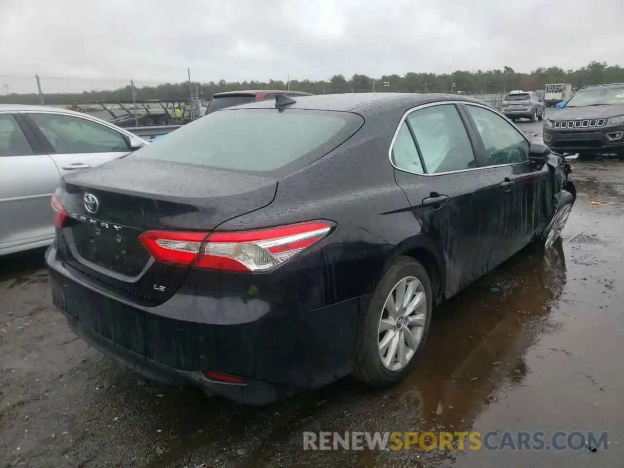 4 Photograph of a damaged car 4T1C11AK6LU356543 TOYOTA CAMRY 2020