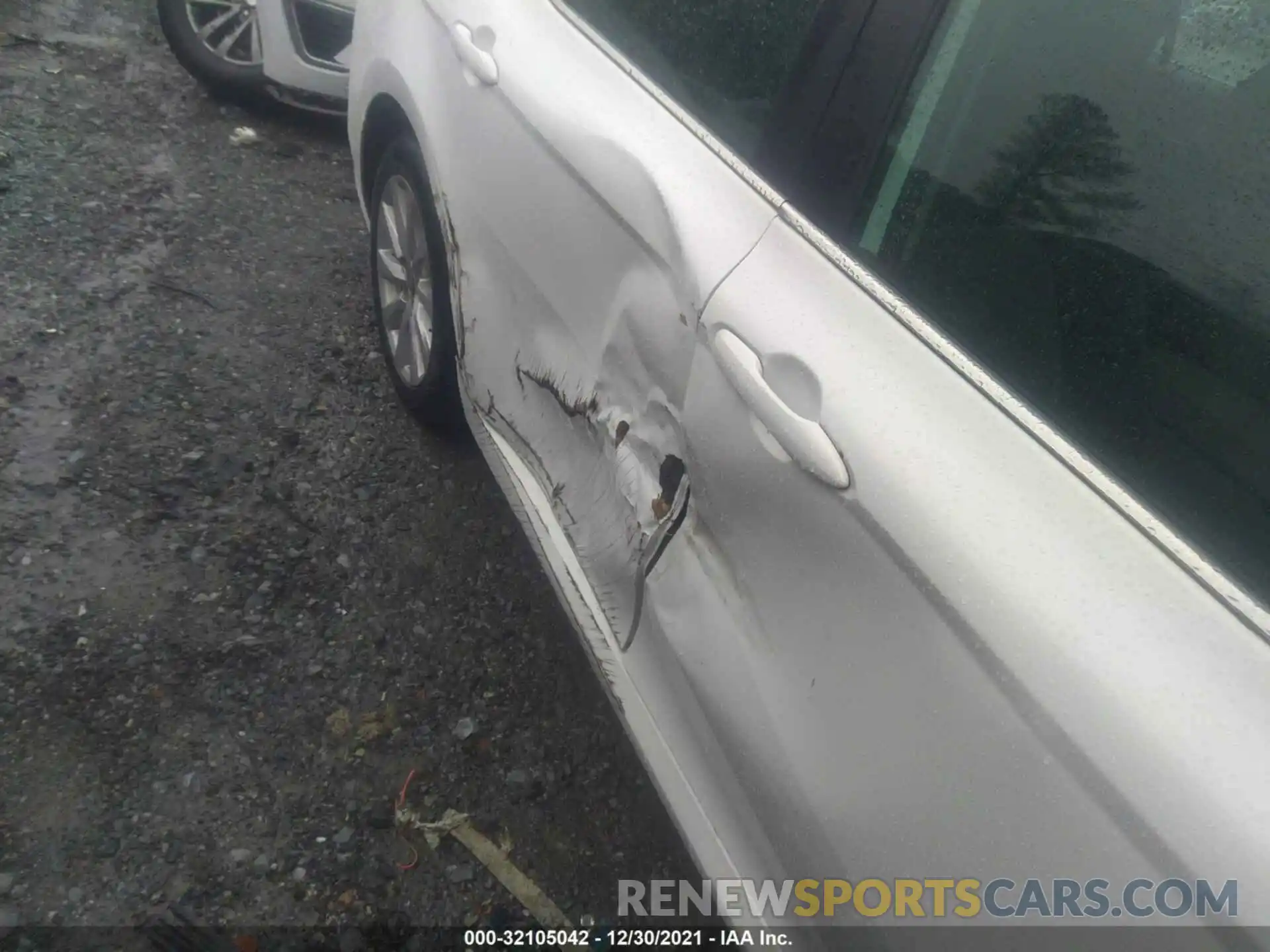 6 Photograph of a damaged car 4T1C11AK6LU359300 TOYOTA CAMRY 2020