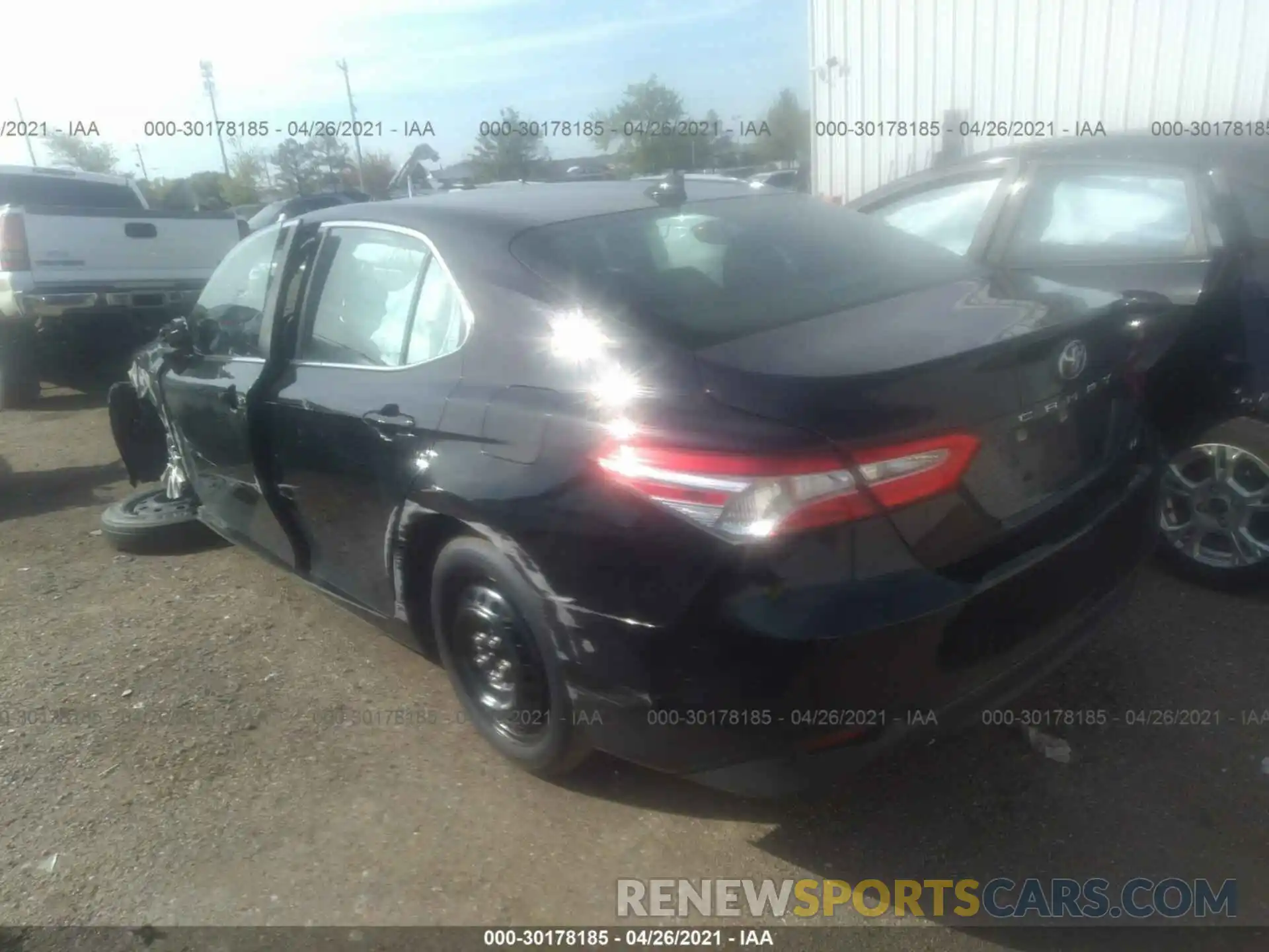 3 Photograph of a damaged car 4T1C11AK6LU361936 TOYOTA CAMRY 2020