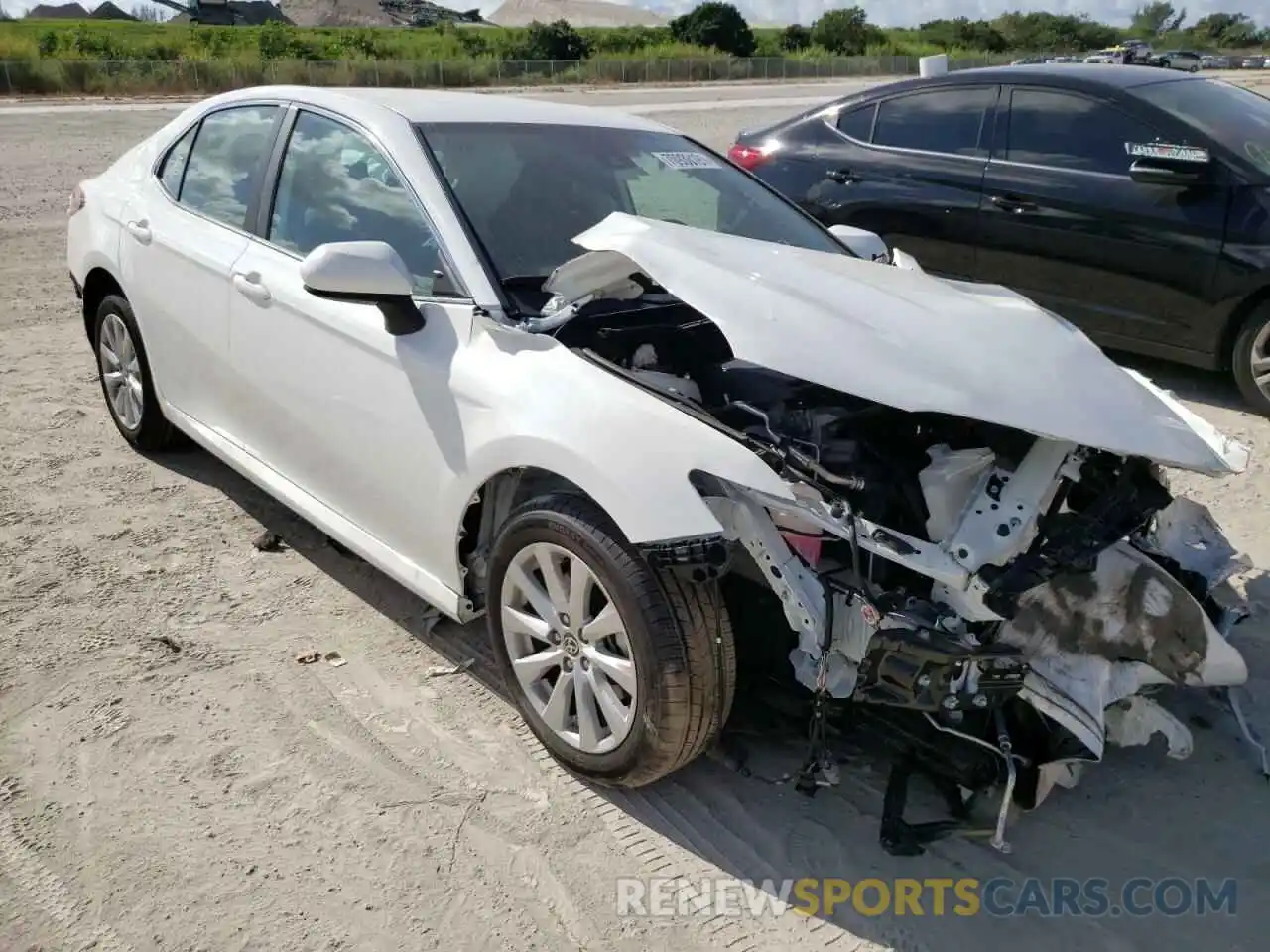 1 Photograph of a damaged car 4T1C11AK6LU366523 TOYOTA CAMRY 2020