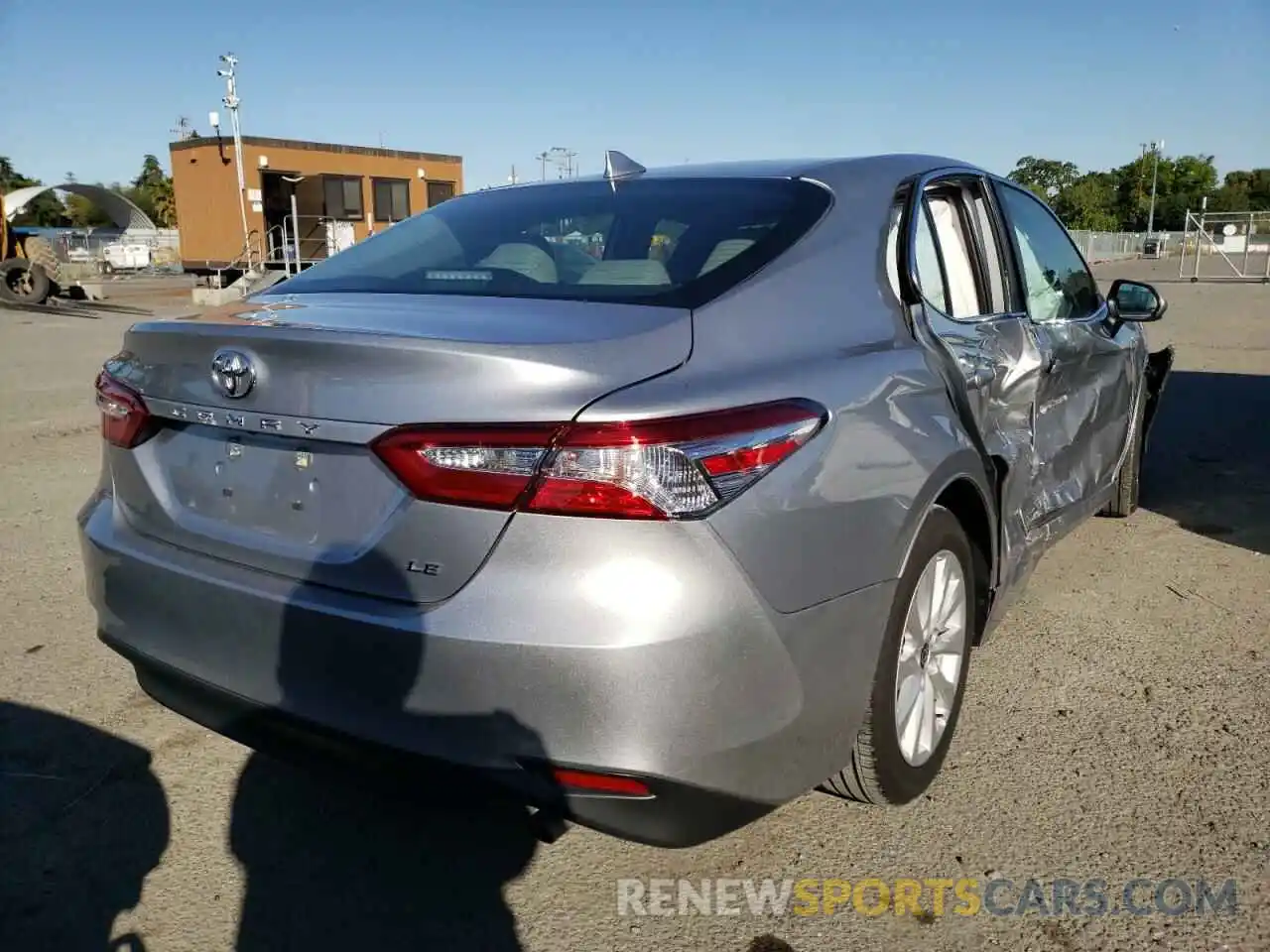 4 Photograph of a damaged car 4T1C11AK6LU367090 TOYOTA CAMRY 2020