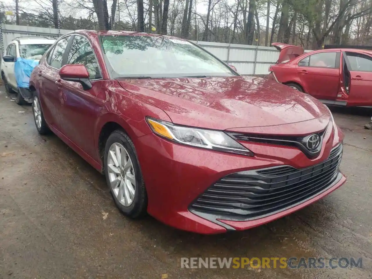 1 Photograph of a damaged car 4T1C11AK6LU380387 TOYOTA CAMRY 2020