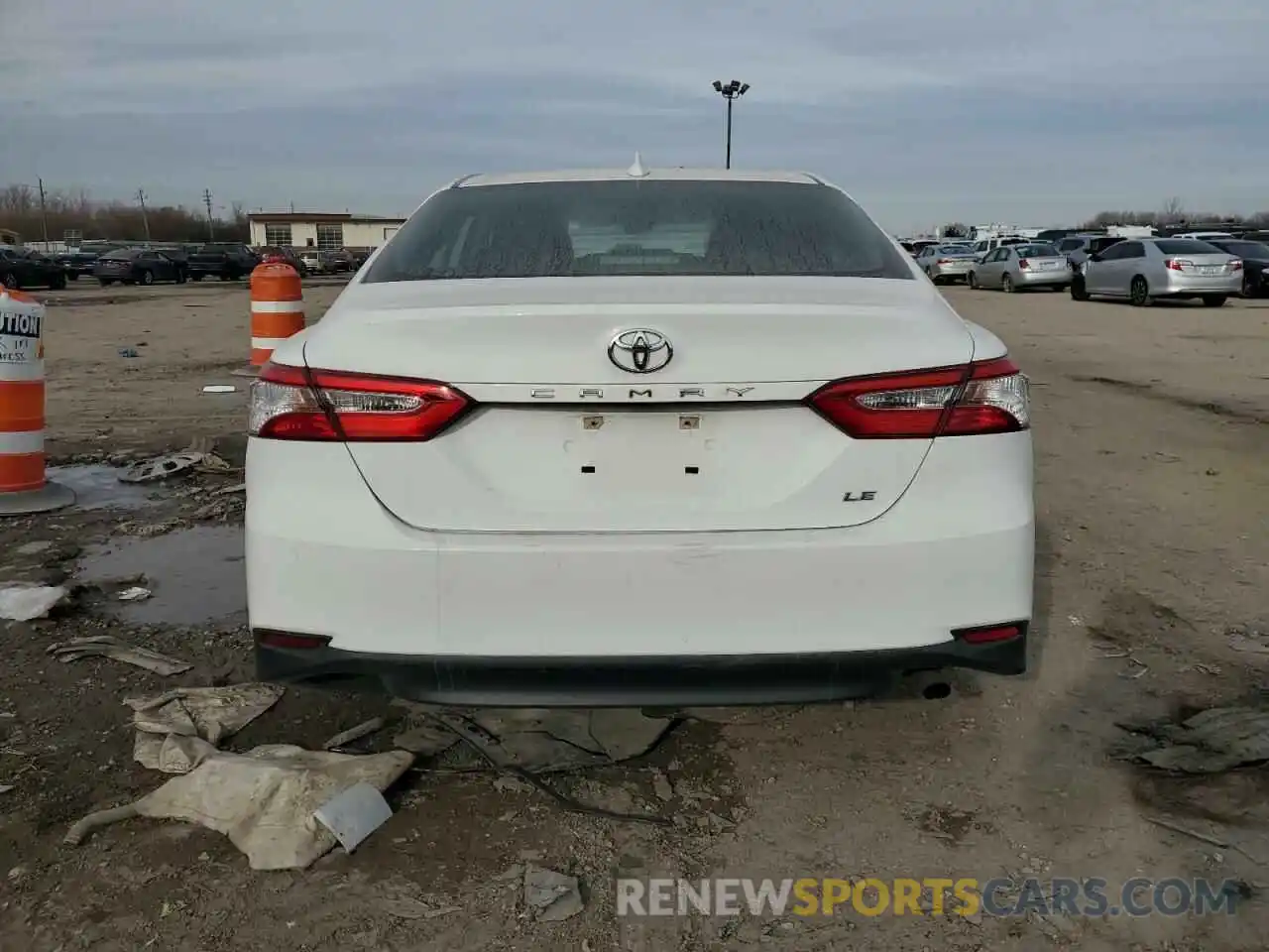 6 Photograph of a damaged car 4T1C11AK6LU383984 TOYOTA CAMRY 2020