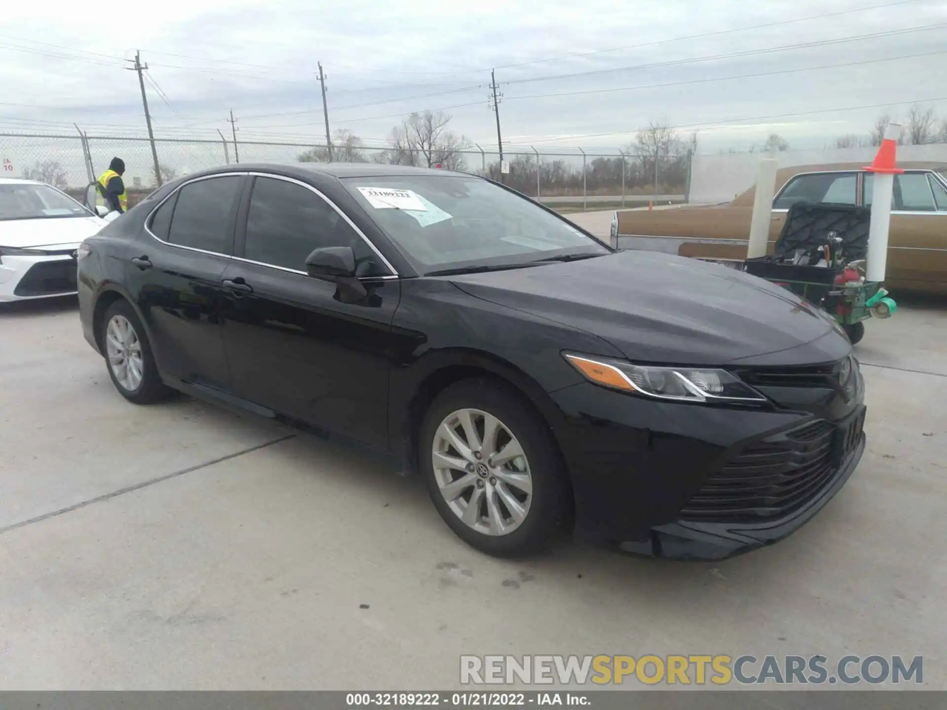 1 Photograph of a damaged car 4T1C11AK6LU399568 TOYOTA CAMRY 2020