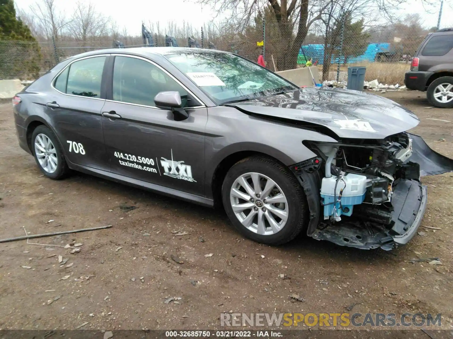 1 Photograph of a damaged car 4T1C11AK6LU500608 TOYOTA CAMRY 2020