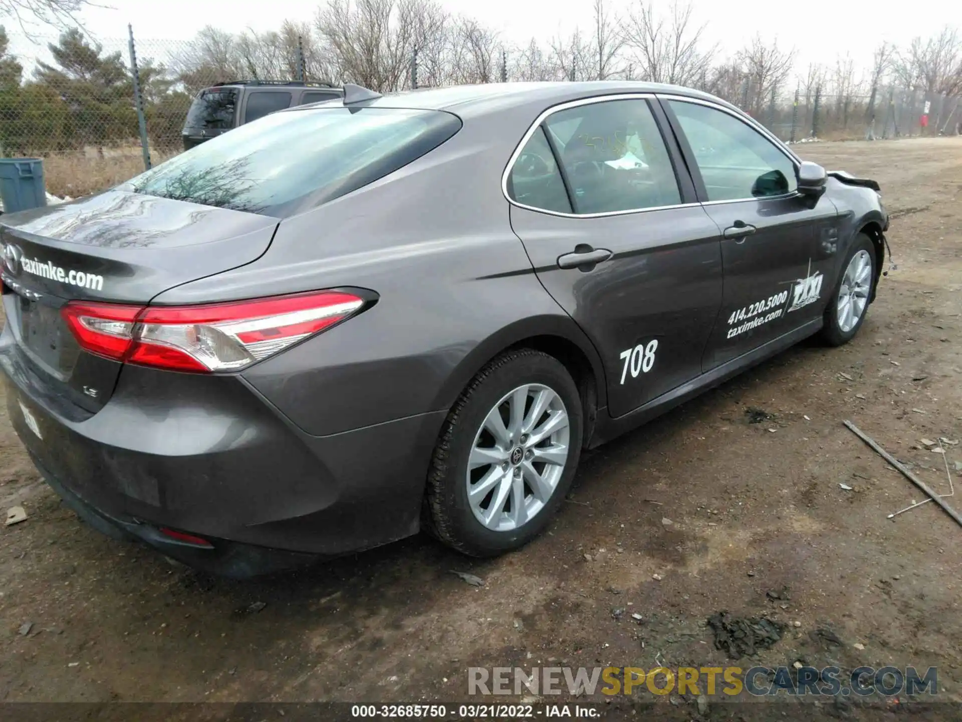 4 Photograph of a damaged car 4T1C11AK6LU500608 TOYOTA CAMRY 2020