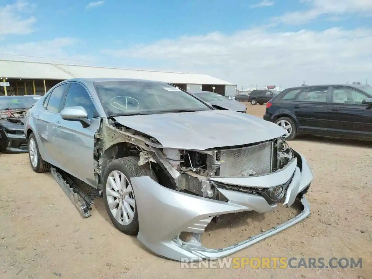 9 Photograph of a damaged car 4T1C11AK6LU859635 TOYOTA CAMRY 2020