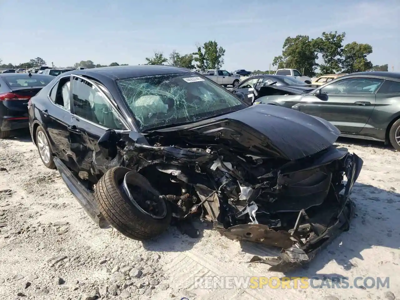 1 Photograph of a damaged car 4T1C11AK6LU874569 TOYOTA CAMRY 2020