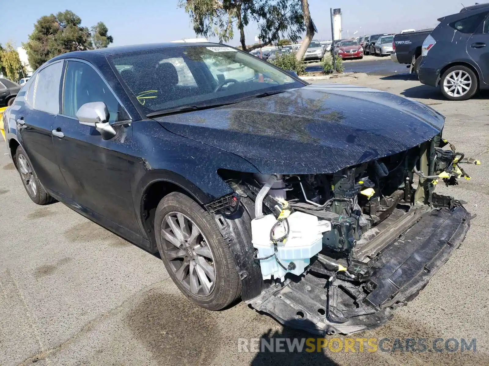 1 Photograph of a damaged car 4T1C11AK6LU877066 TOYOTA CAMRY 2020