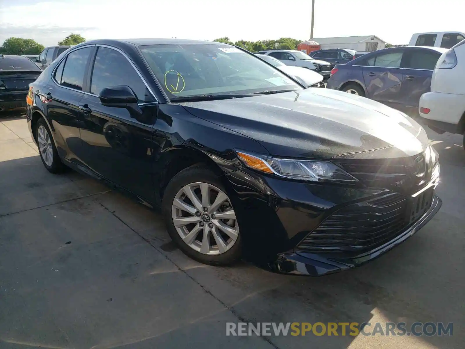 1 Photograph of a damaged car 4T1C11AK6LU883045 TOYOTA CAMRY 2020