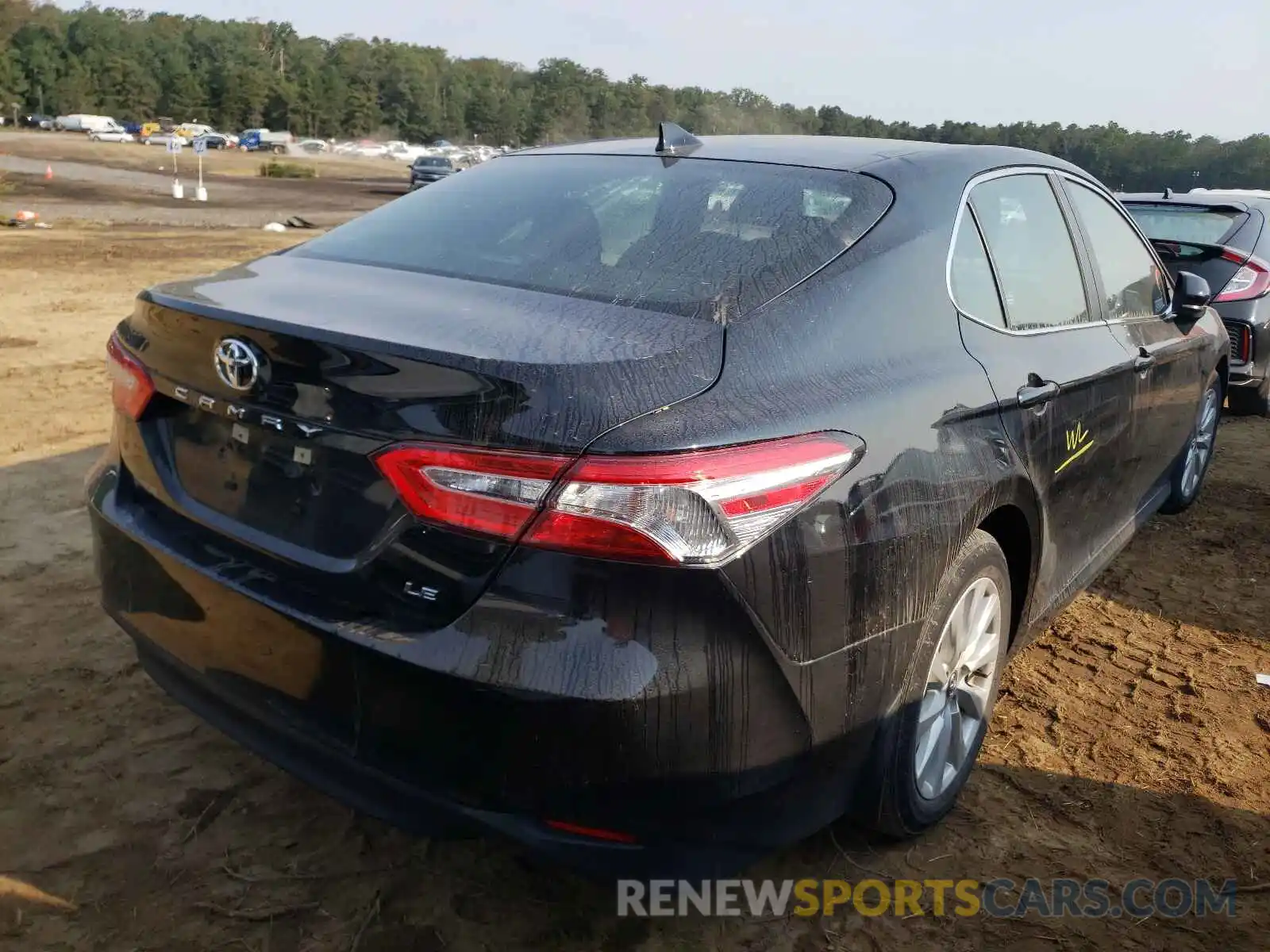 4 Photograph of a damaged car 4T1C11AK6LU889900 TOYOTA CAMRY 2020