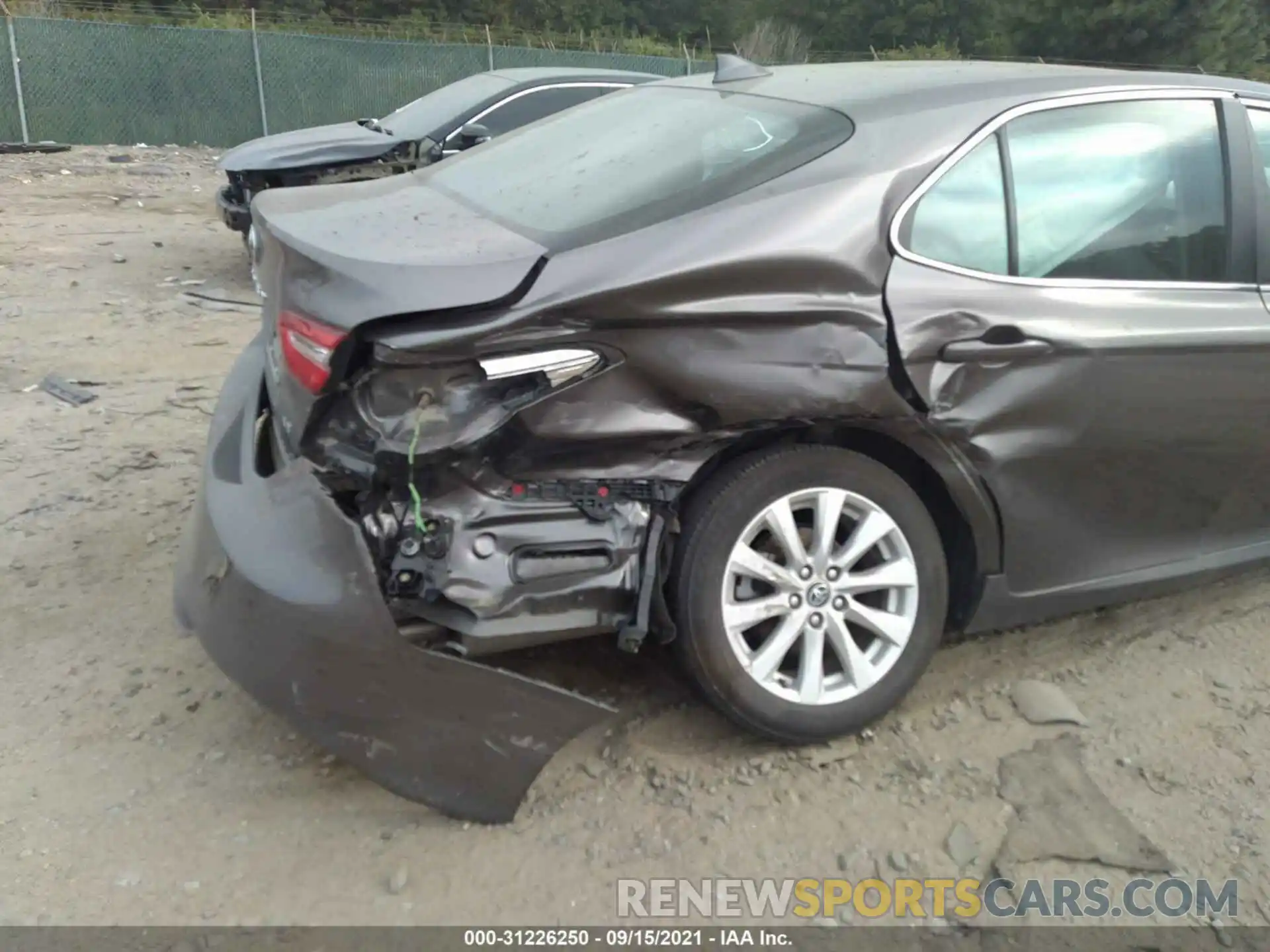 6 Photograph of a damaged car 4T1C11AK6LU889914 TOYOTA CAMRY 2020