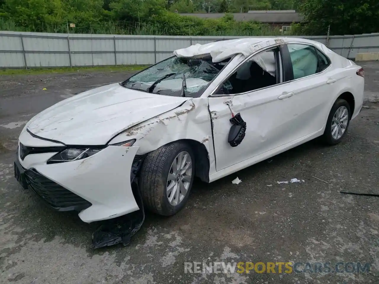 2 Photograph of a damaged car 4T1C11AK6LU895079 TOYOTA CAMRY 2020