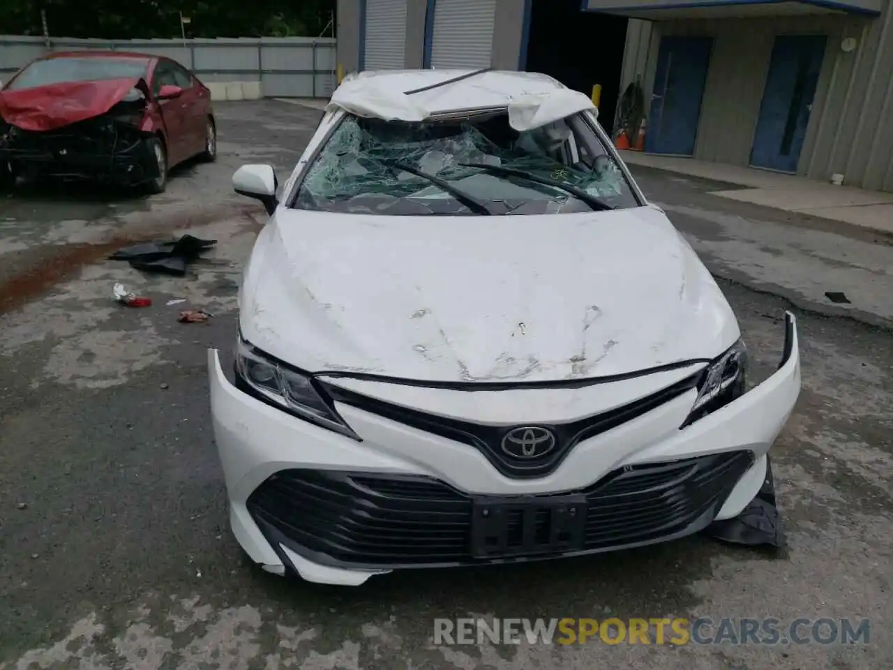 9 Photograph of a damaged car 4T1C11AK6LU895079 TOYOTA CAMRY 2020