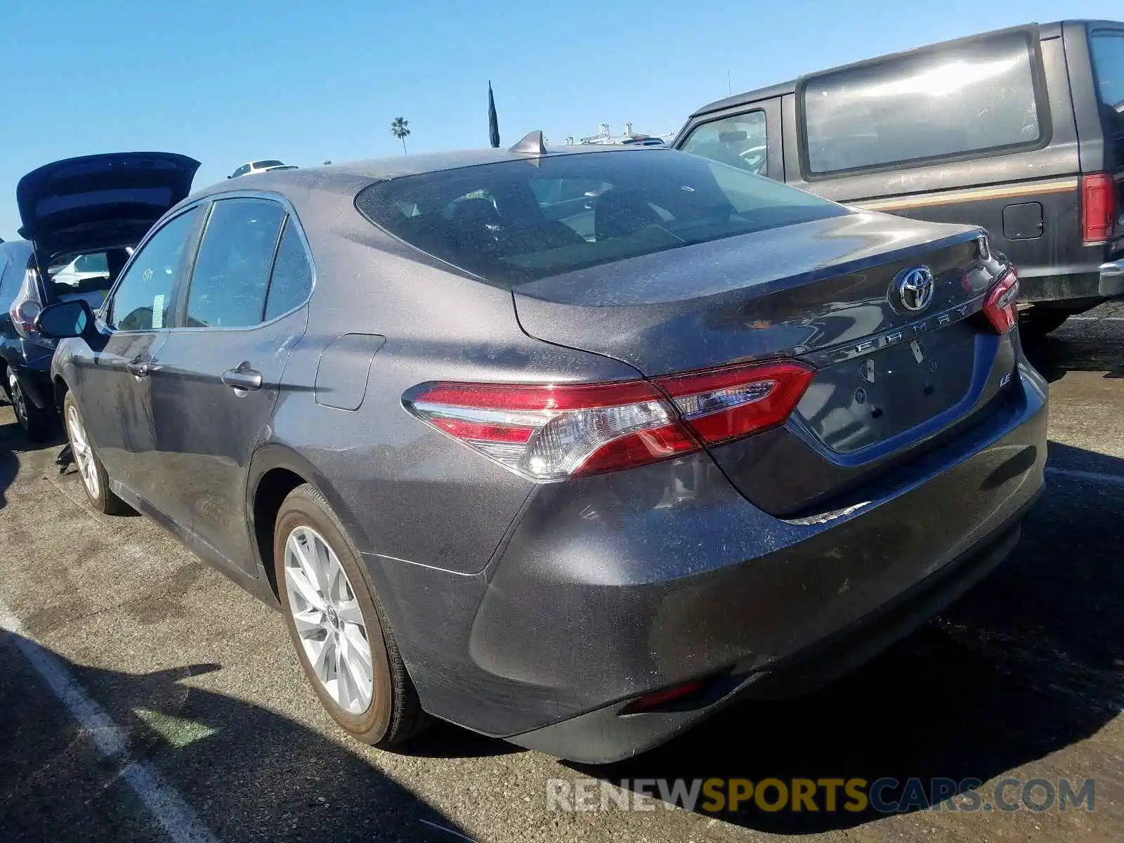 3 Photograph of a damaged car 4T1C11AK6LU900409 TOYOTA CAMRY 2020