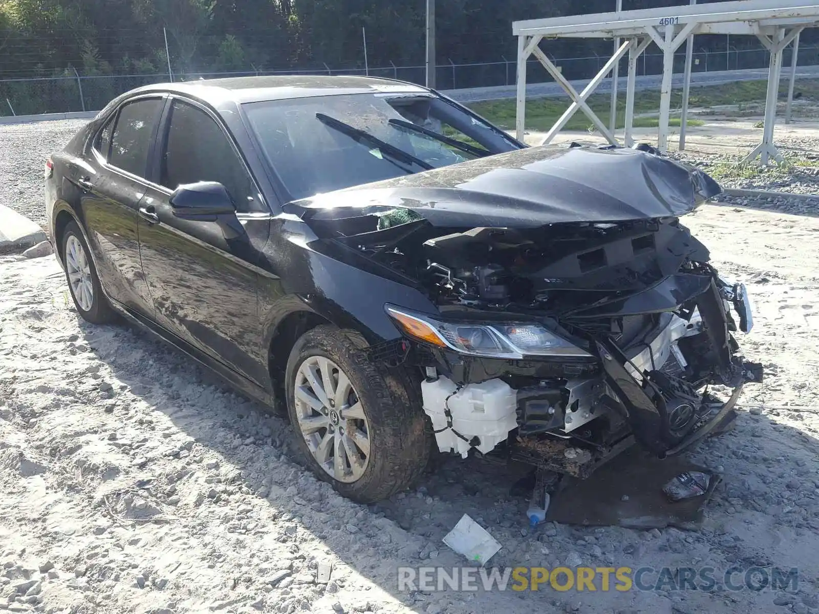 1 Photograph of a damaged car 4T1C11AK6LU900538 TOYOTA CAMRY 2020