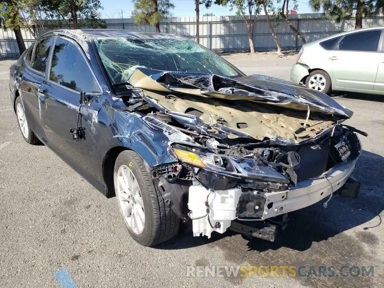 1 Photograph of a damaged car 4T1C11AK6LU903360 TOYOTA CAMRY 2020