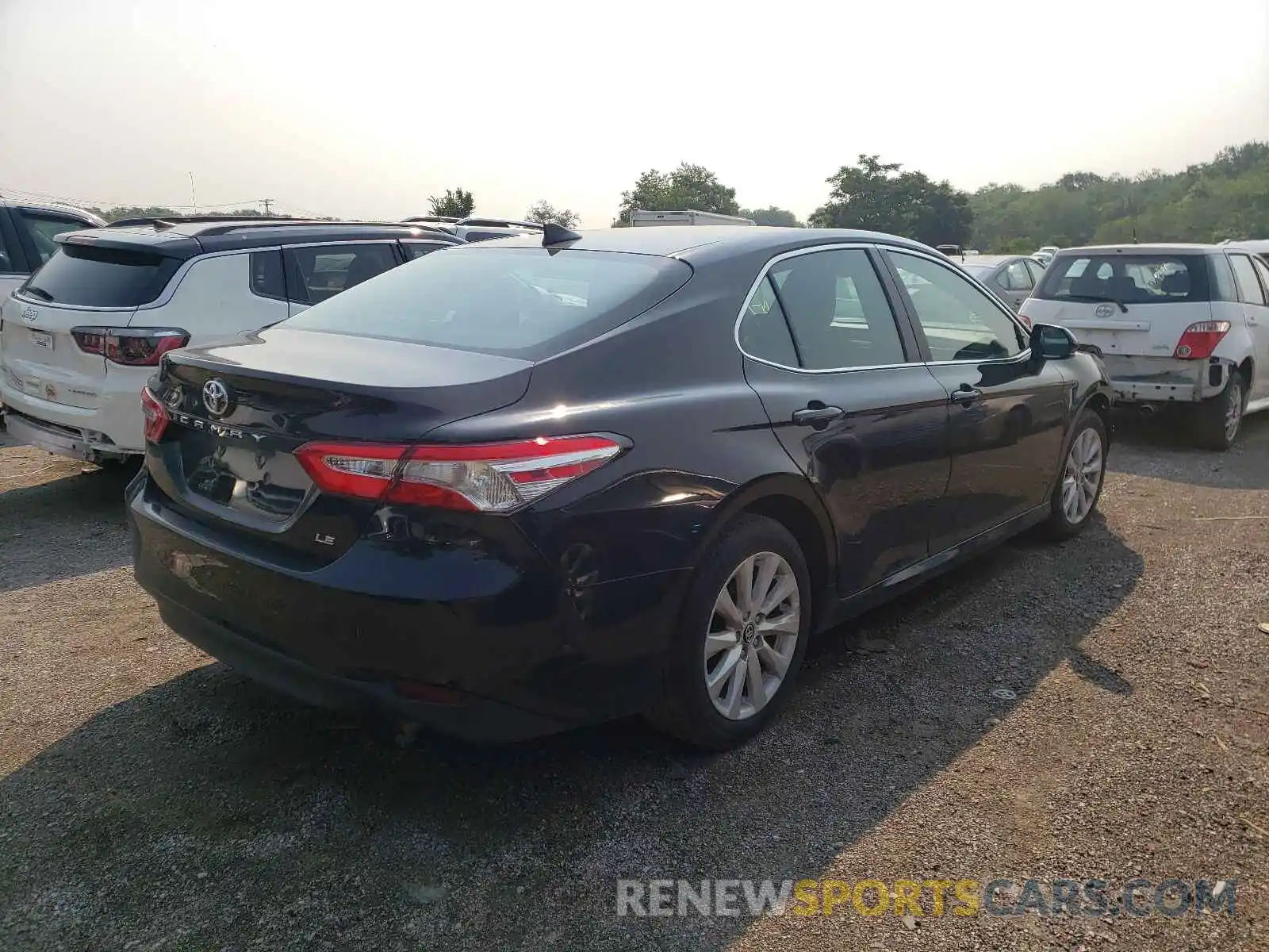 4 Photograph of a damaged car 4T1C11AK6LU914083 TOYOTA CAMRY 2020