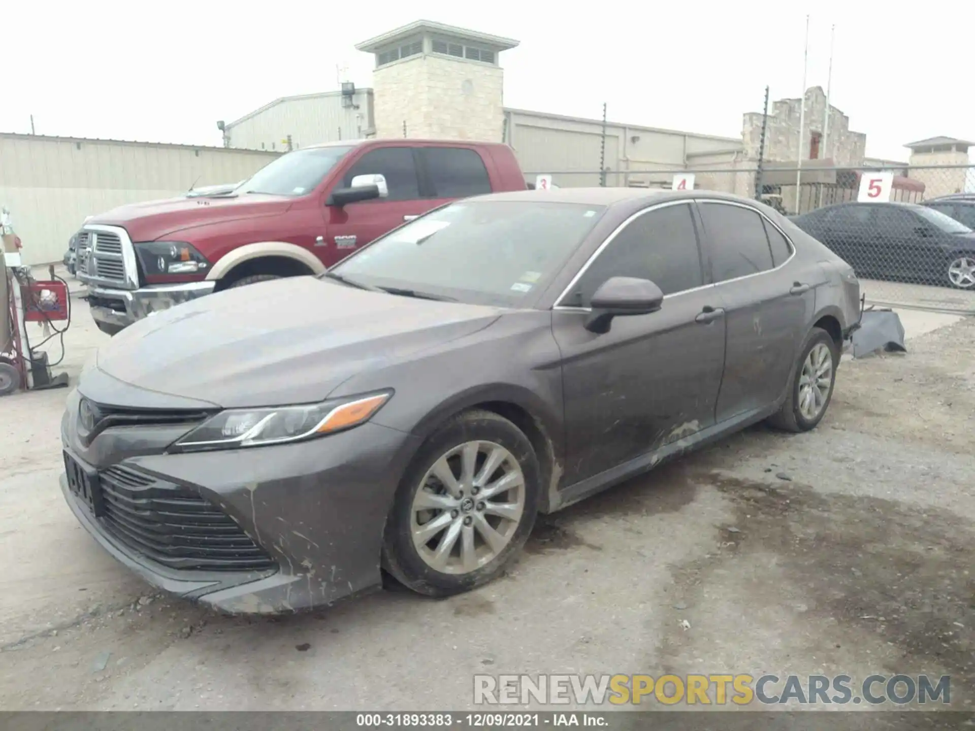 2 Photograph of a damaged car 4T1C11AK6LU914584 TOYOTA CAMRY 2020