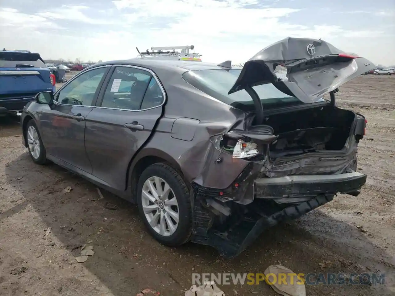 3 Photograph of a damaged car 4T1C11AK6LU917582 TOYOTA CAMRY 2020