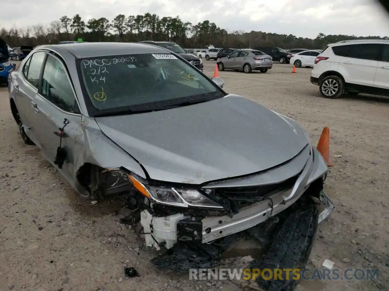 1 Photograph of a damaged car 4T1C11AK6LU917954 TOYOTA CAMRY 2020