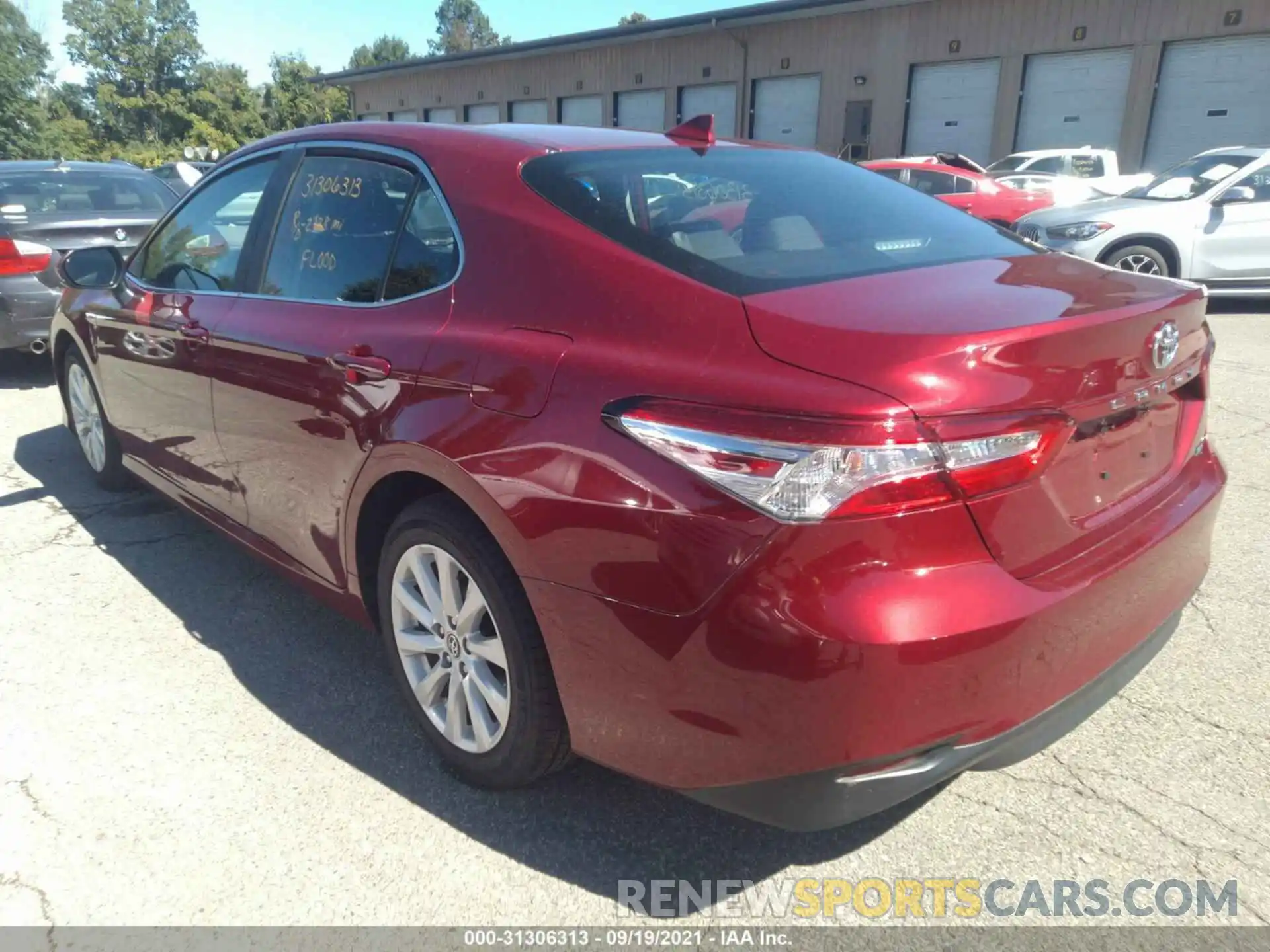 3 Photograph of a damaged car 4T1C11AK6LU920496 TOYOTA CAMRY 2020