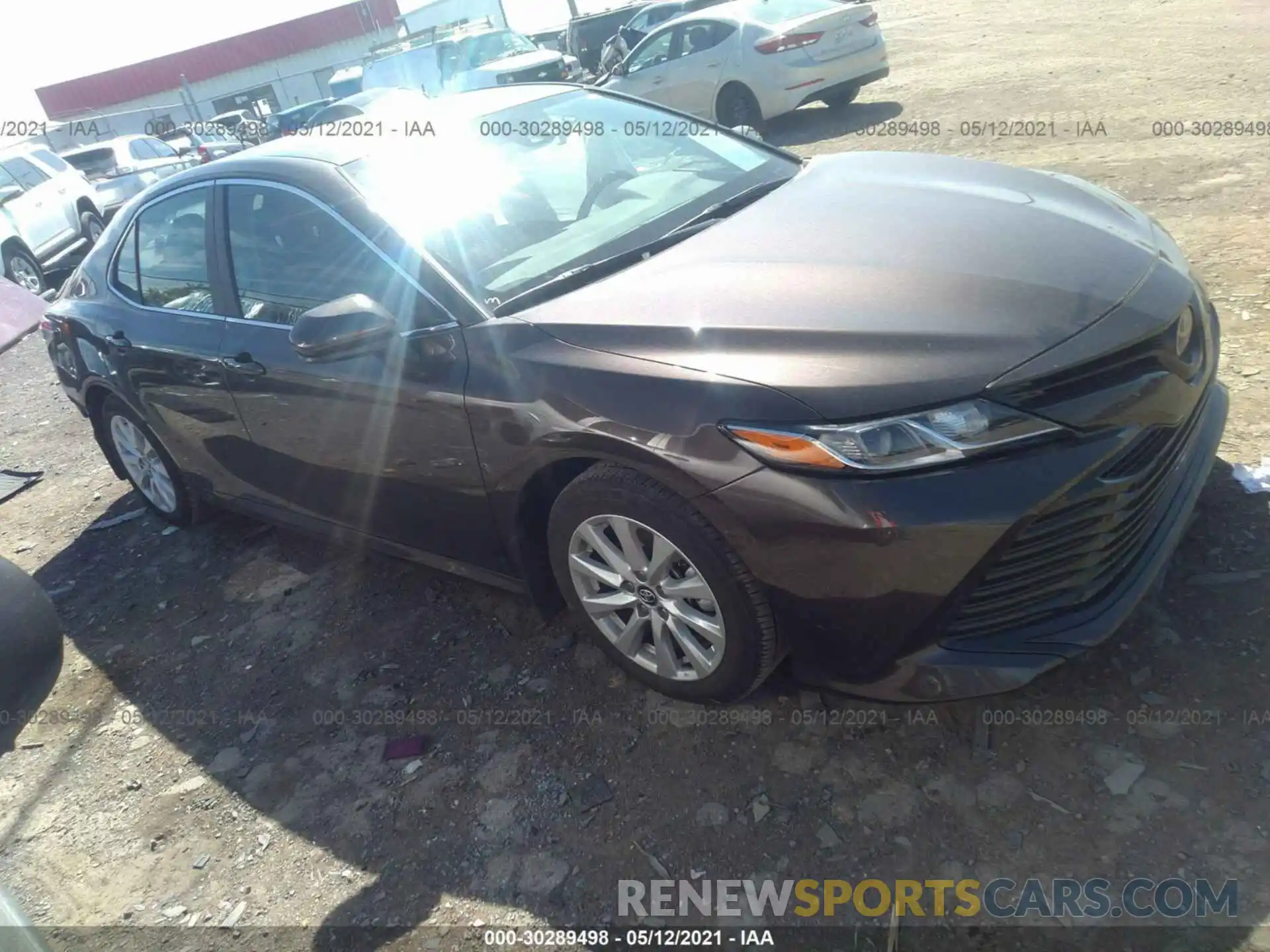 1 Photograph of a damaged car 4T1C11AK6LU925035 TOYOTA CAMRY 2020