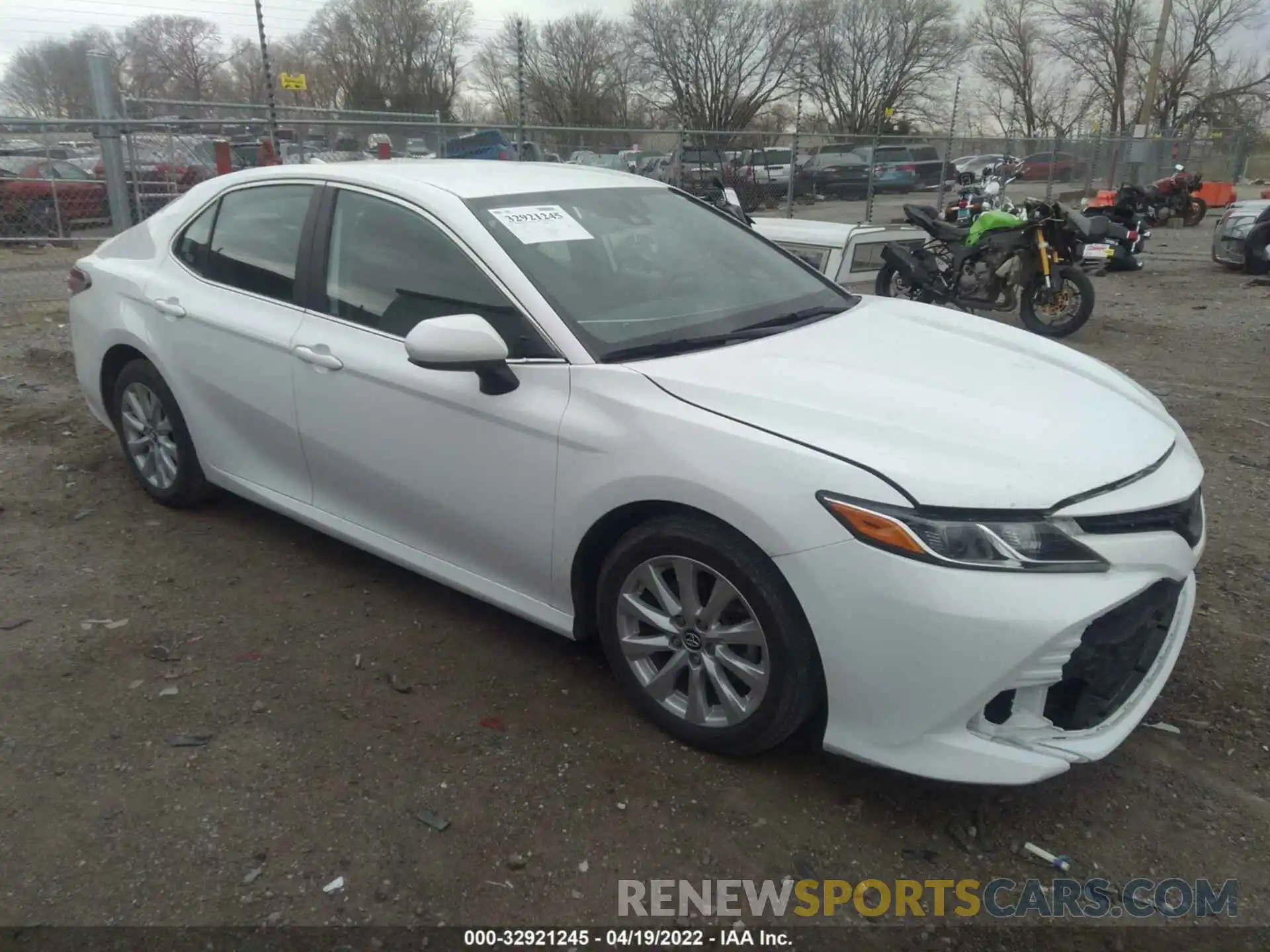 1 Photograph of a damaged car 4T1C11AK6LU927898 TOYOTA CAMRY 2020