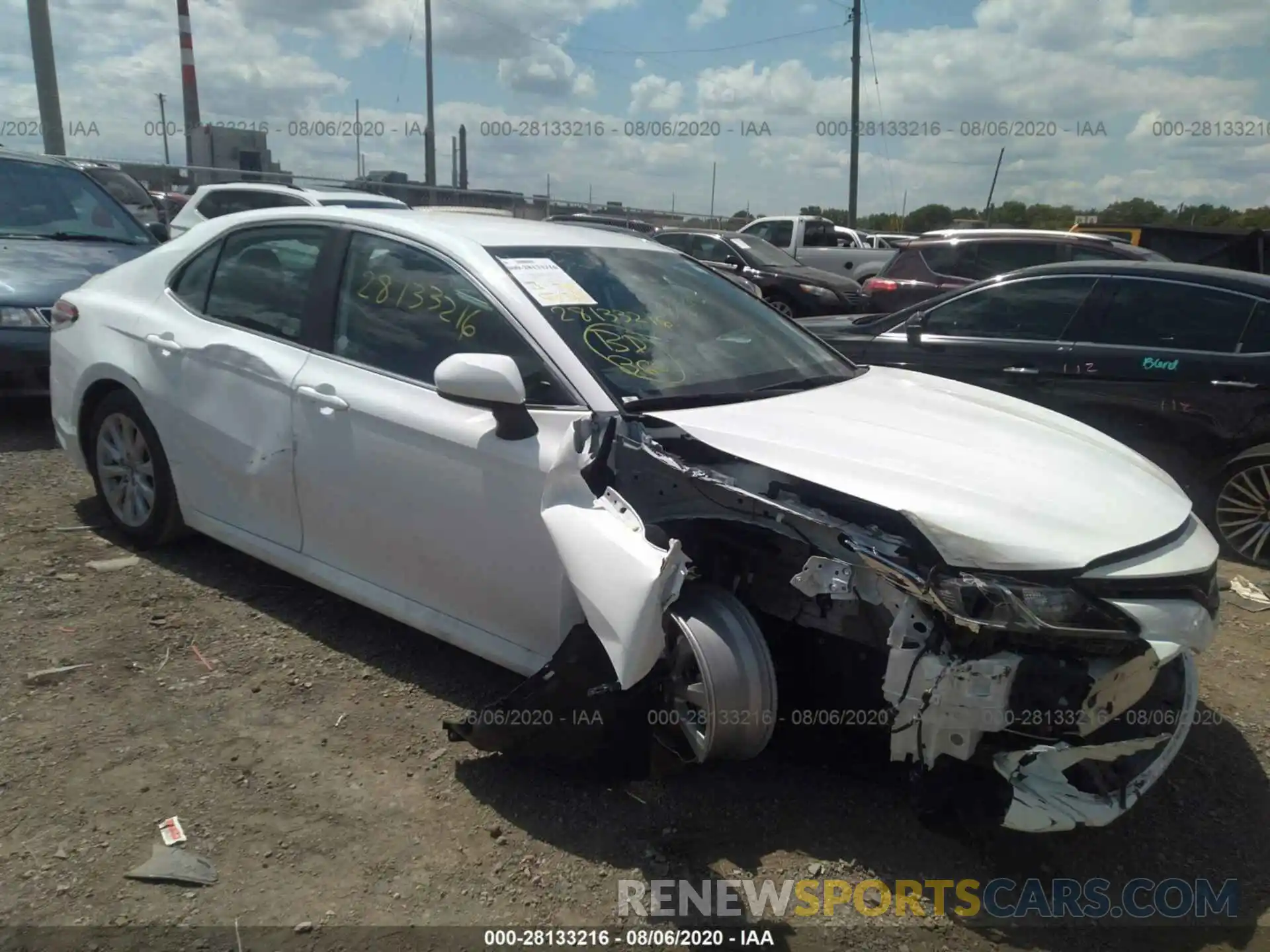 1 Photograph of a damaged car 4T1C11AK6LU930297 TOYOTA CAMRY 2020