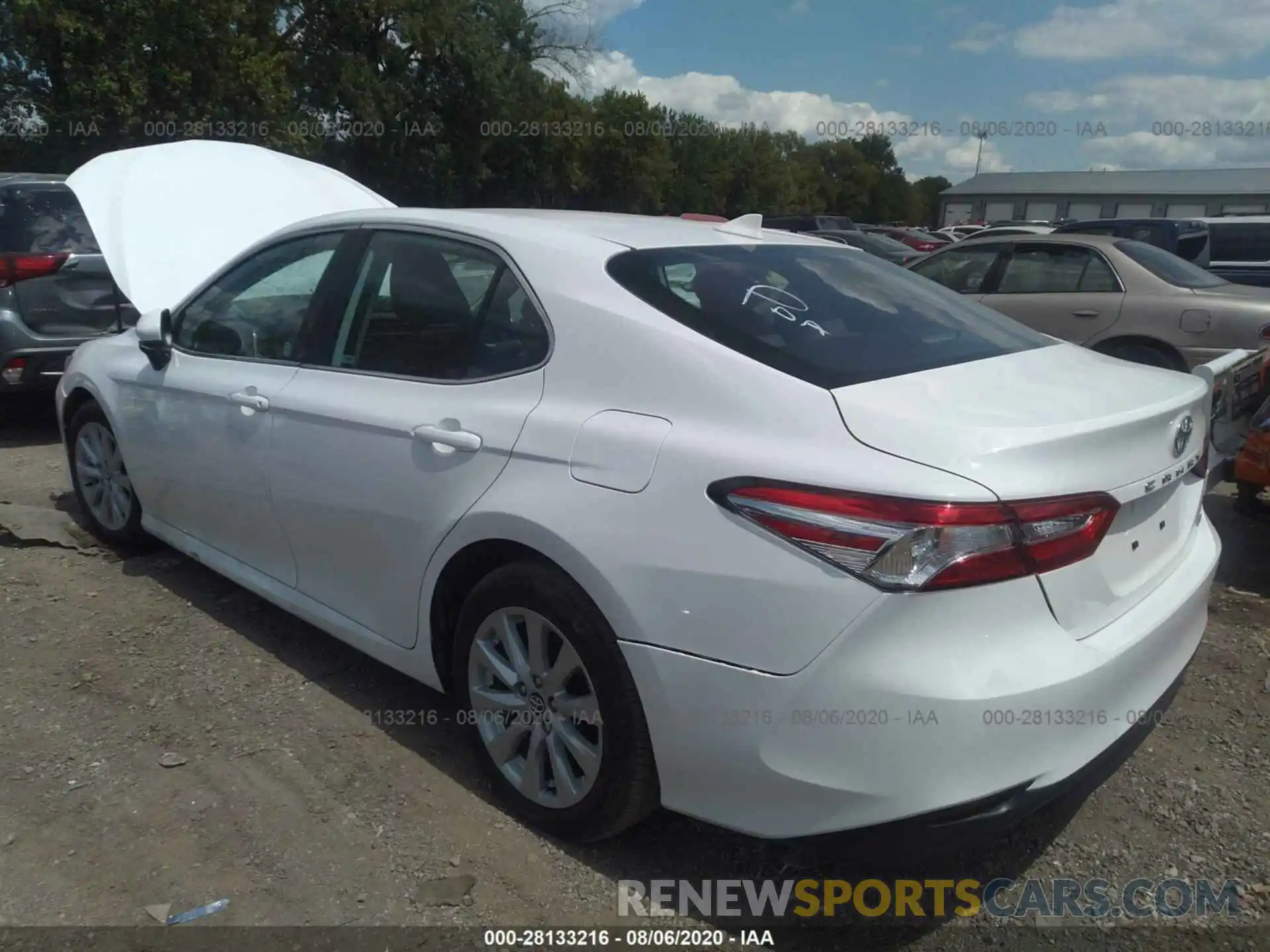 3 Photograph of a damaged car 4T1C11AK6LU930297 TOYOTA CAMRY 2020