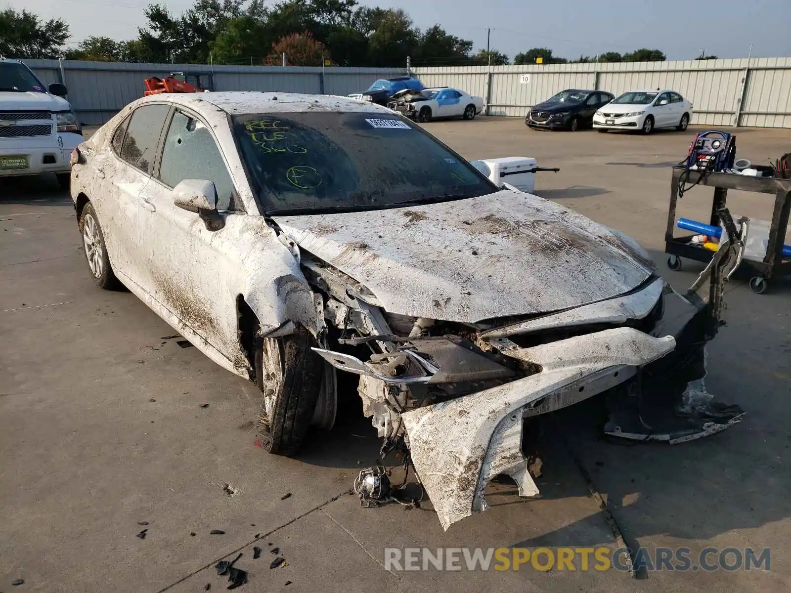 1 Photograph of a damaged car 4T1C11AK6LU930459 TOYOTA CAMRY 2020