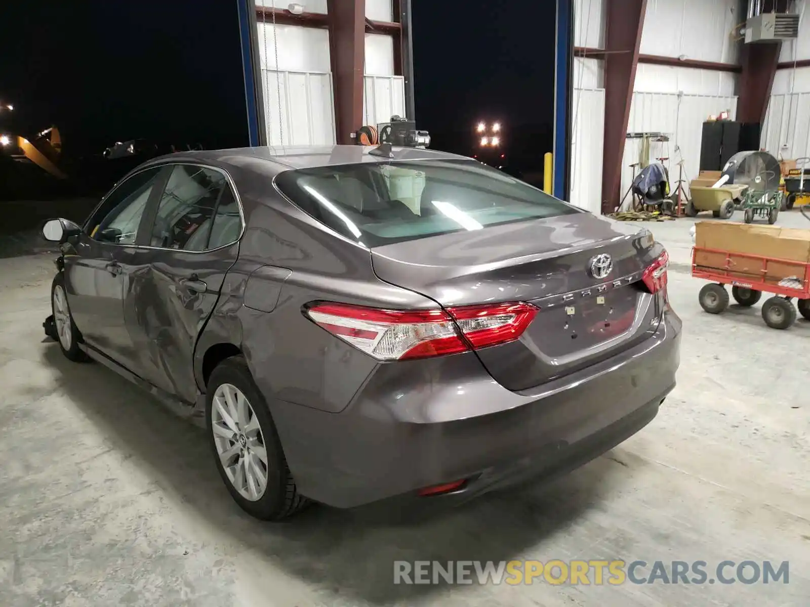 3 Photograph of a damaged car 4T1C11AK6LU934057 TOYOTA CAMRY 2020